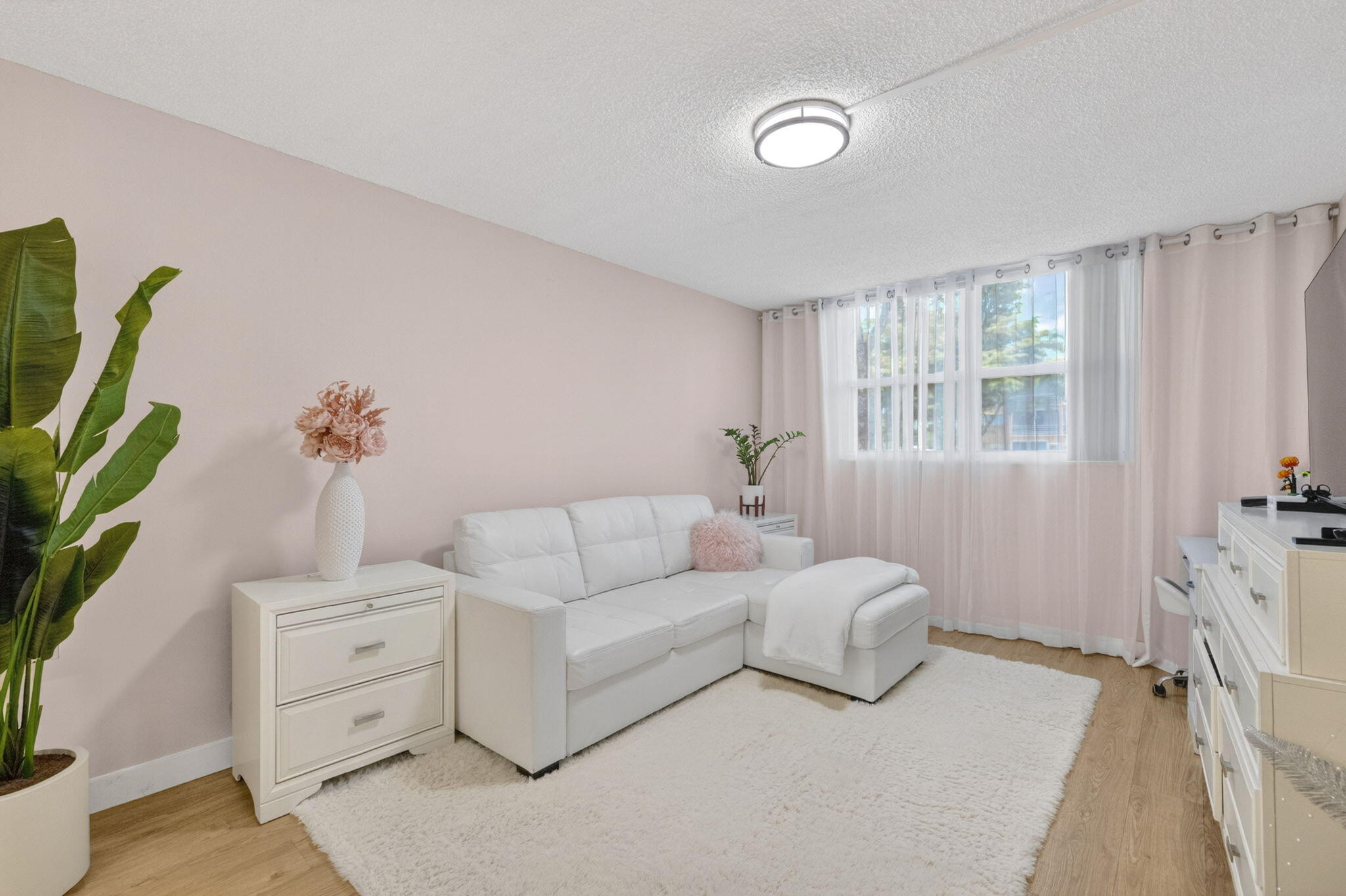 LIME BAY CONDOMINIUM 1 - Residential
