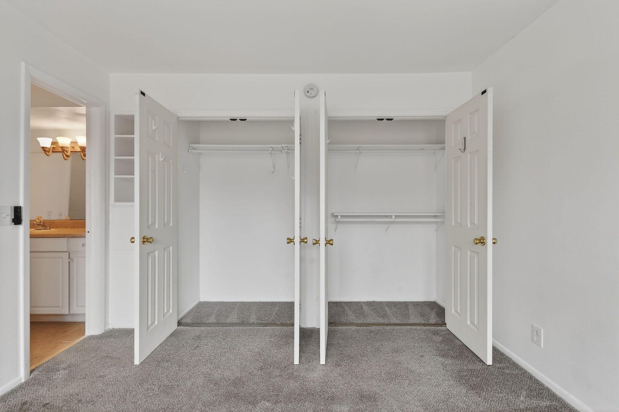 CEDAR GARDENS TOWNHOUSES - Residential