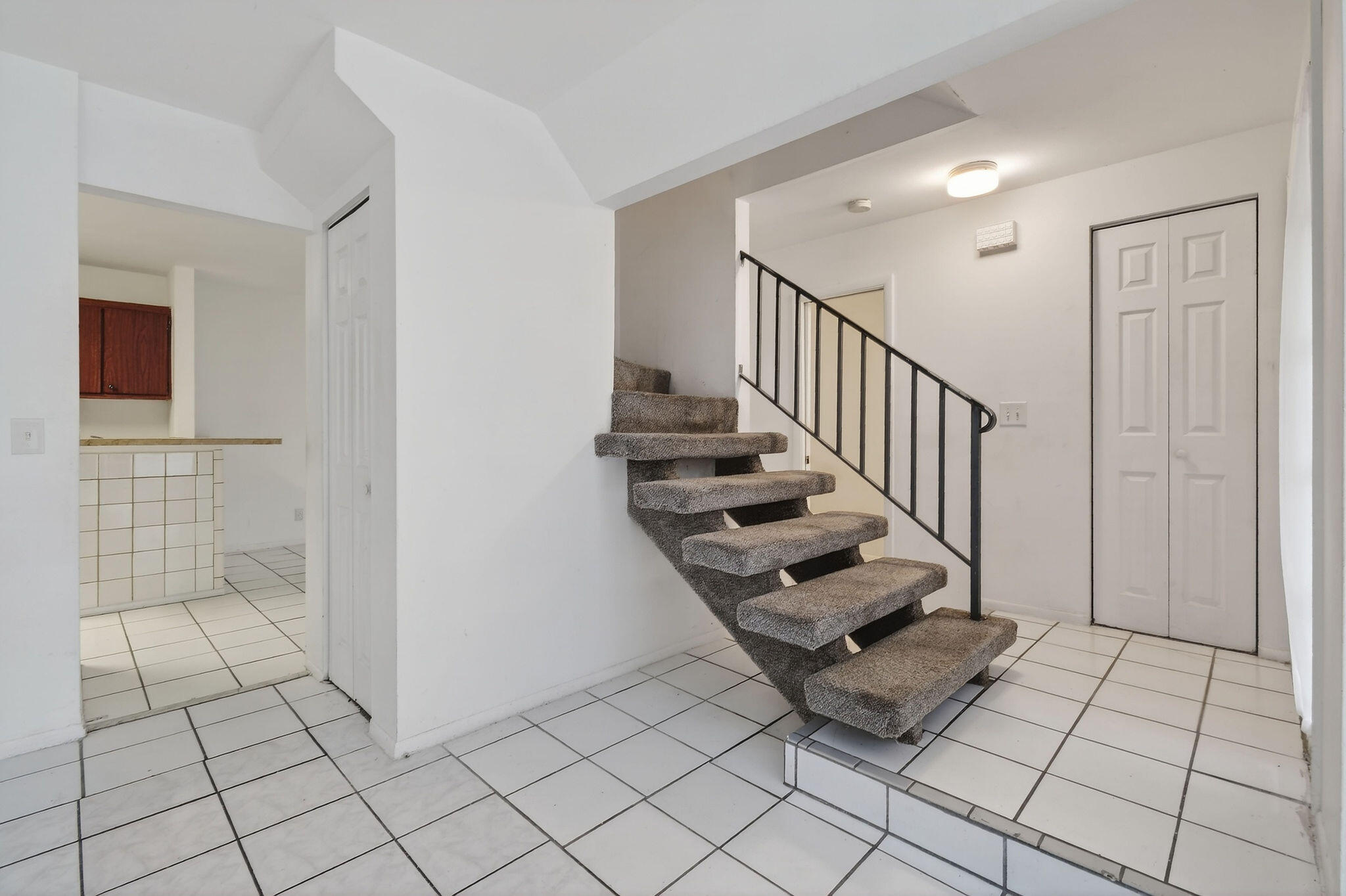 CEDAR GARDENS TOWNHOUSES - Residential