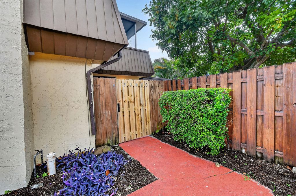 Photo of 3502 Gardens E Drive, Palm Beach Gardens, FL 33410 (MLS # B26032656)