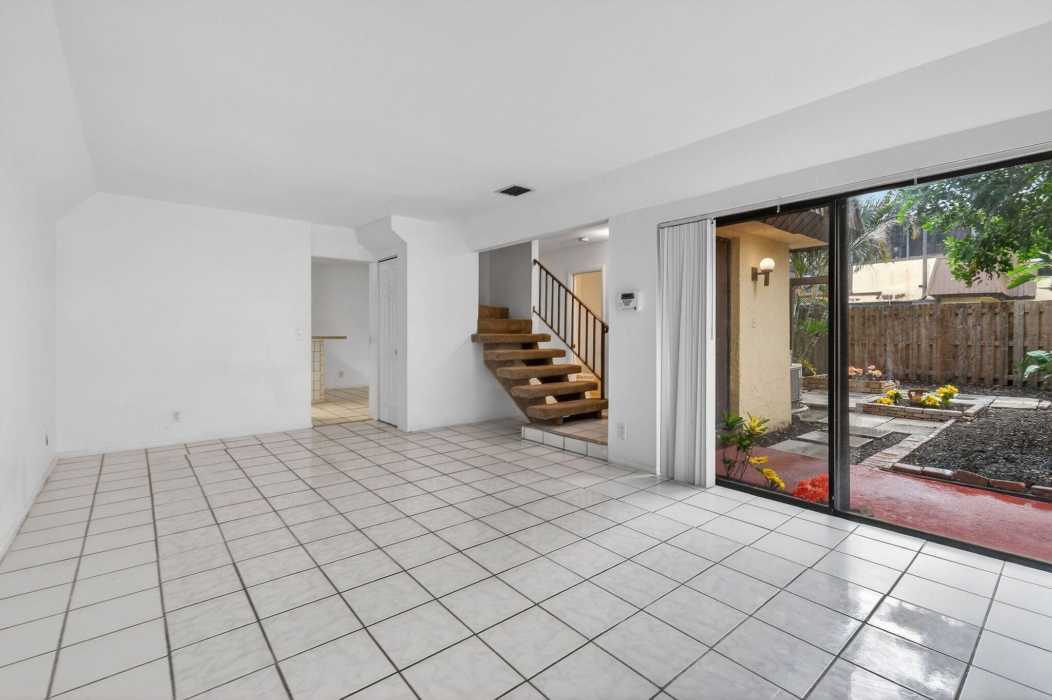 CEDAR GARDENS TOWNHOUSES - Residential