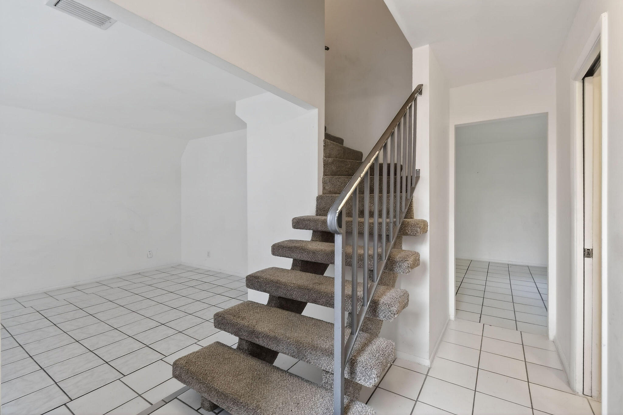CEDAR GARDENS TOWNHOUSES - Residential