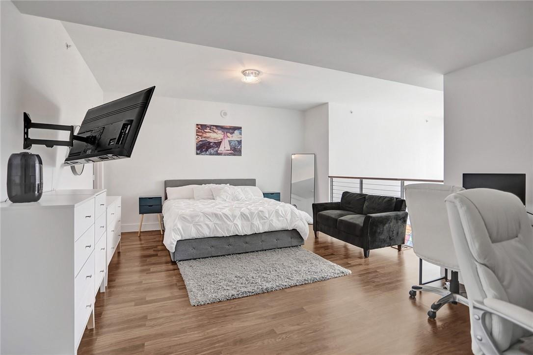 IVY CONDO - Residential