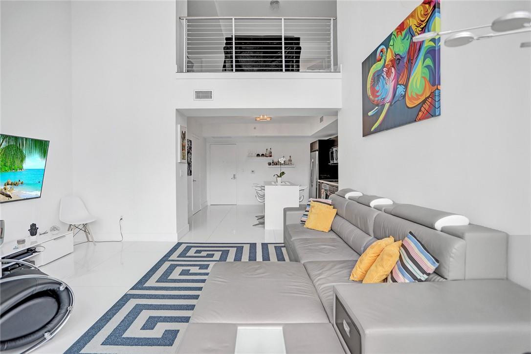 IVY CONDO - Residential