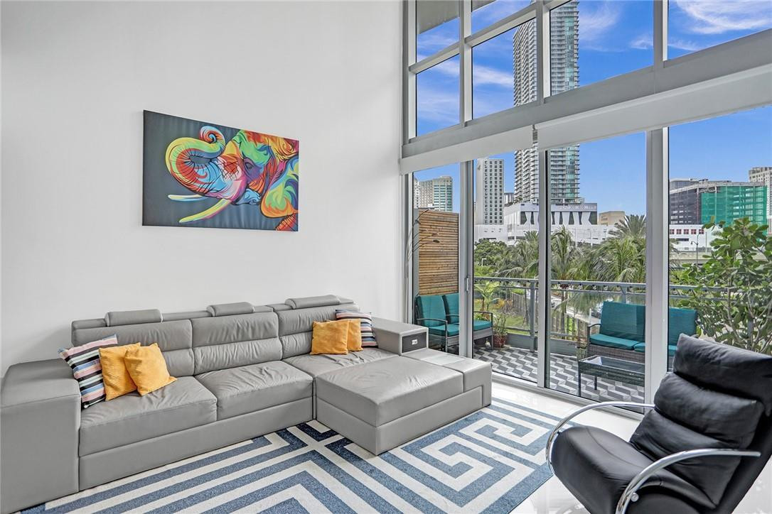 IVY CONDO - Residential