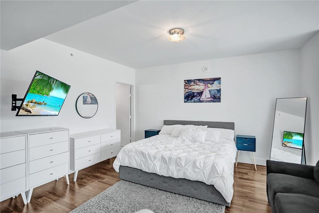 IVY CONDO - Residential