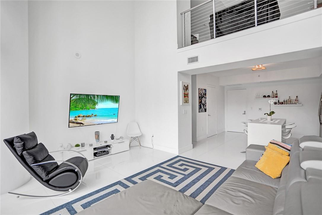 IVY CONDO - Residential