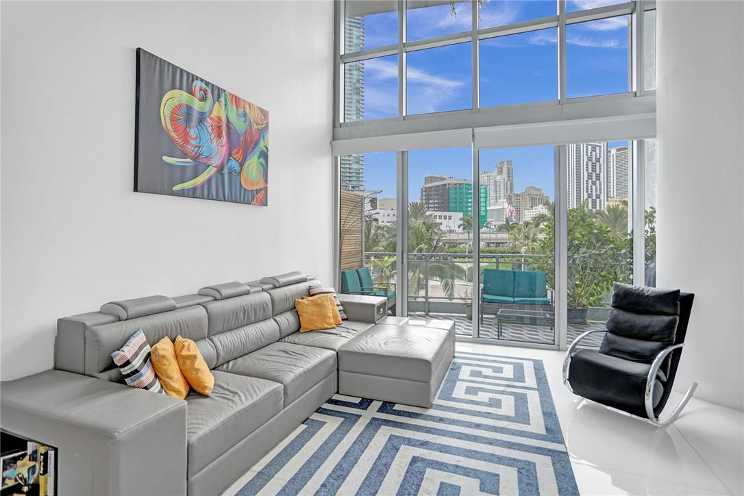 IVY CONDO - Residential