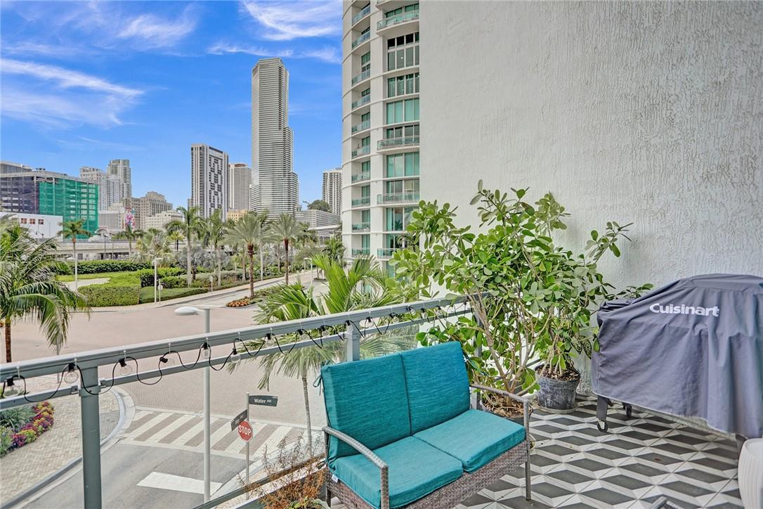 IVY CONDO - Residential