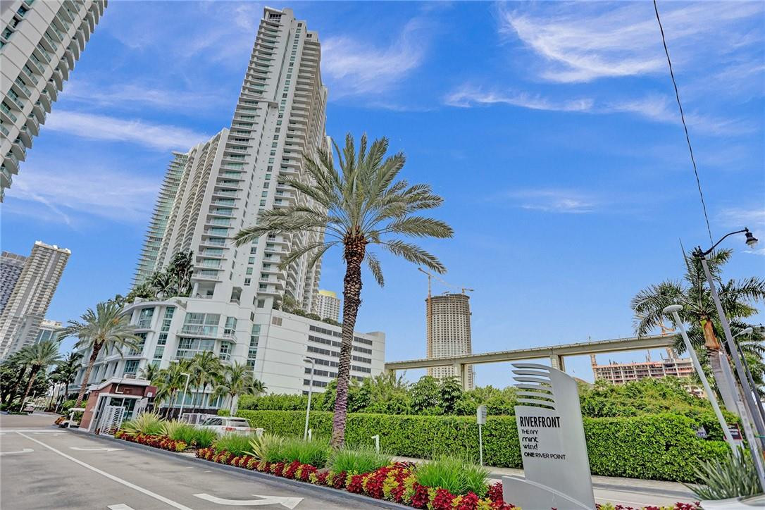 IVY CONDO - Residential