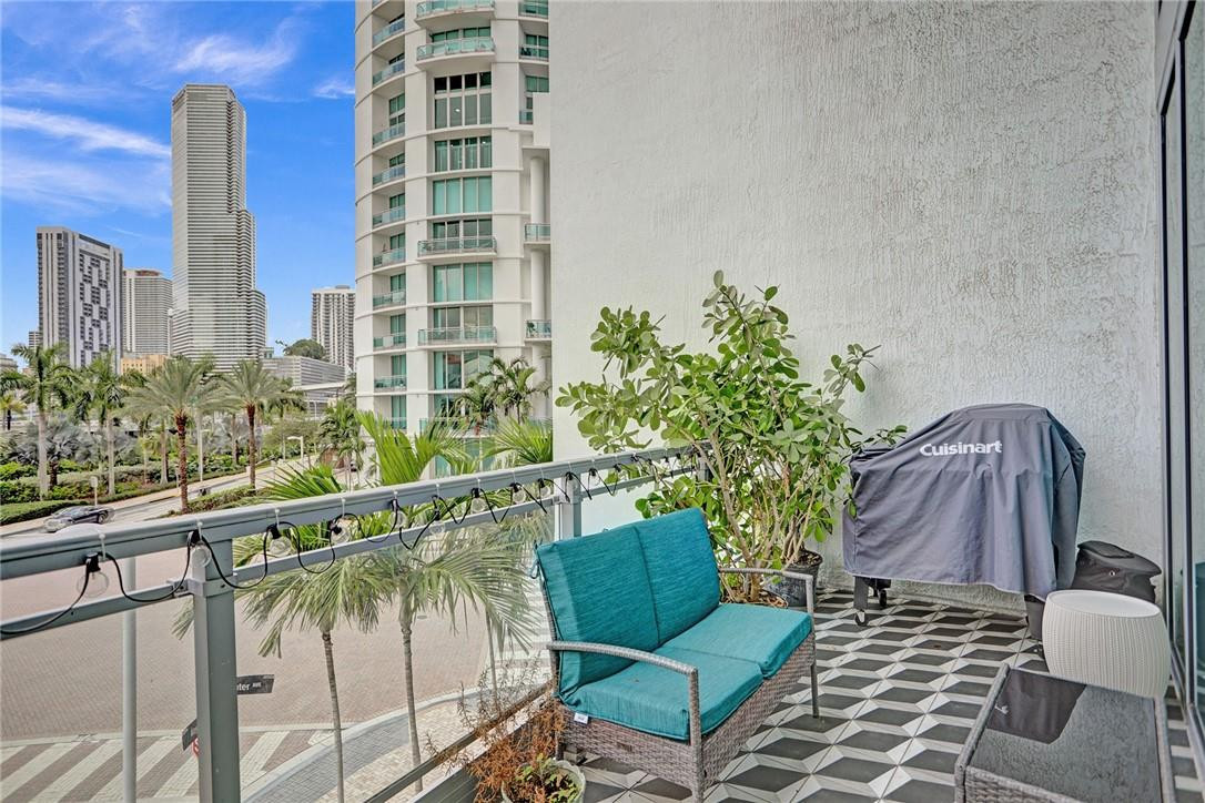 IVY CONDO - Residential