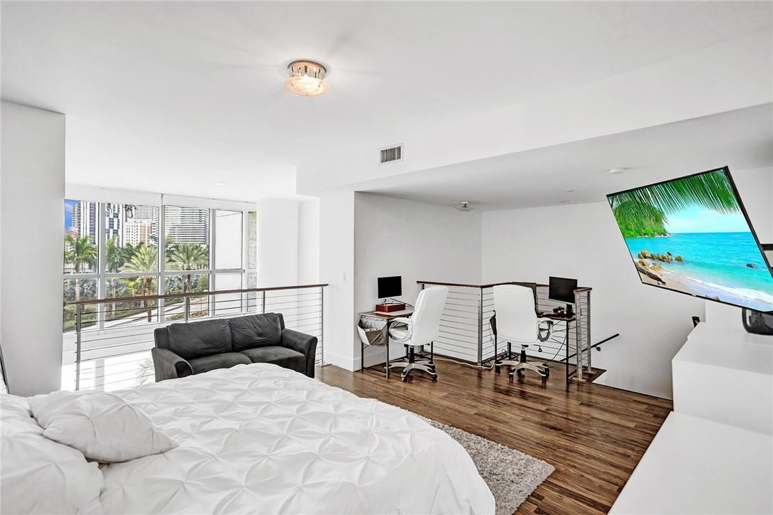 IVY CONDO - Residential