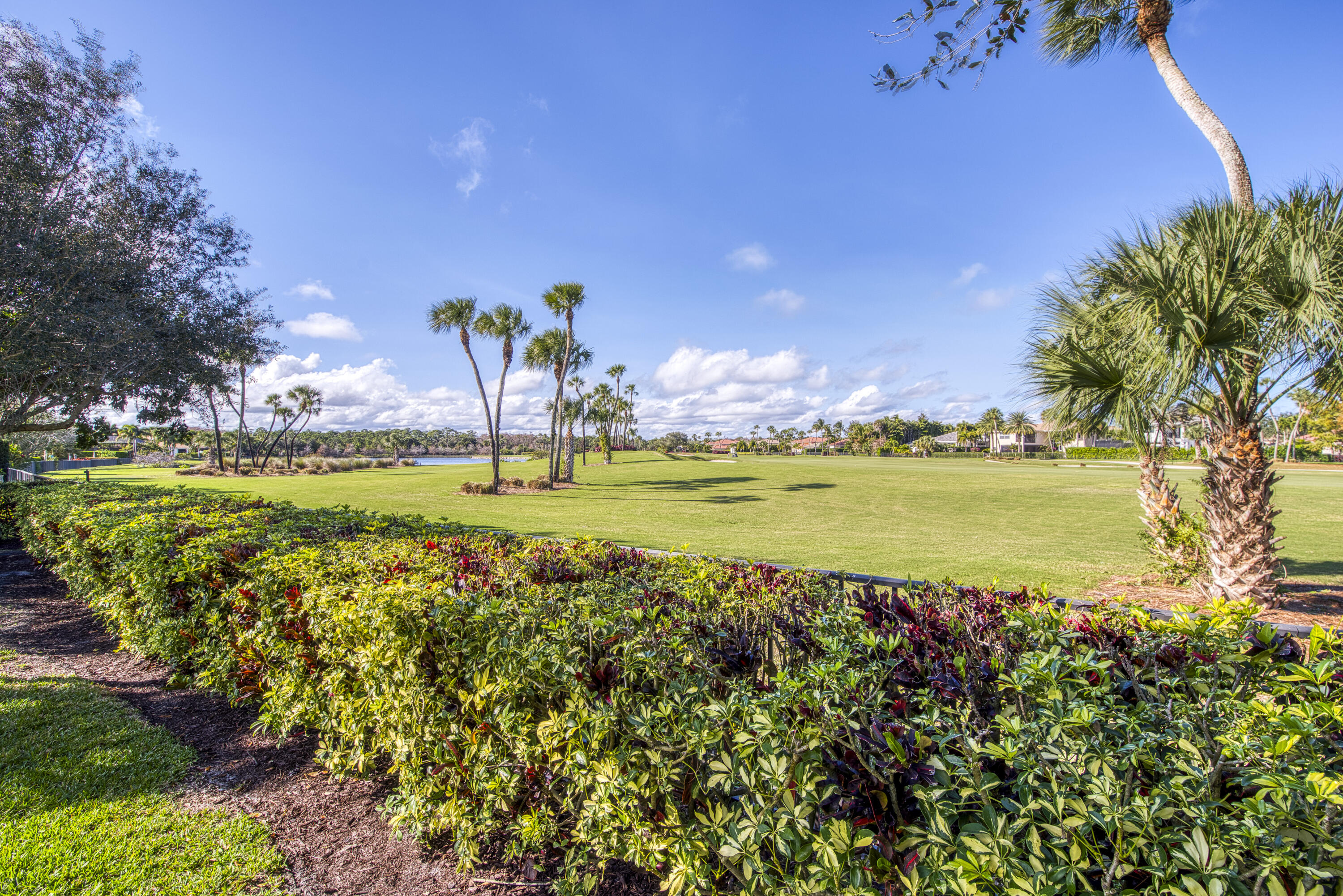 JUPITER COUNTRY CLUB - Residential
