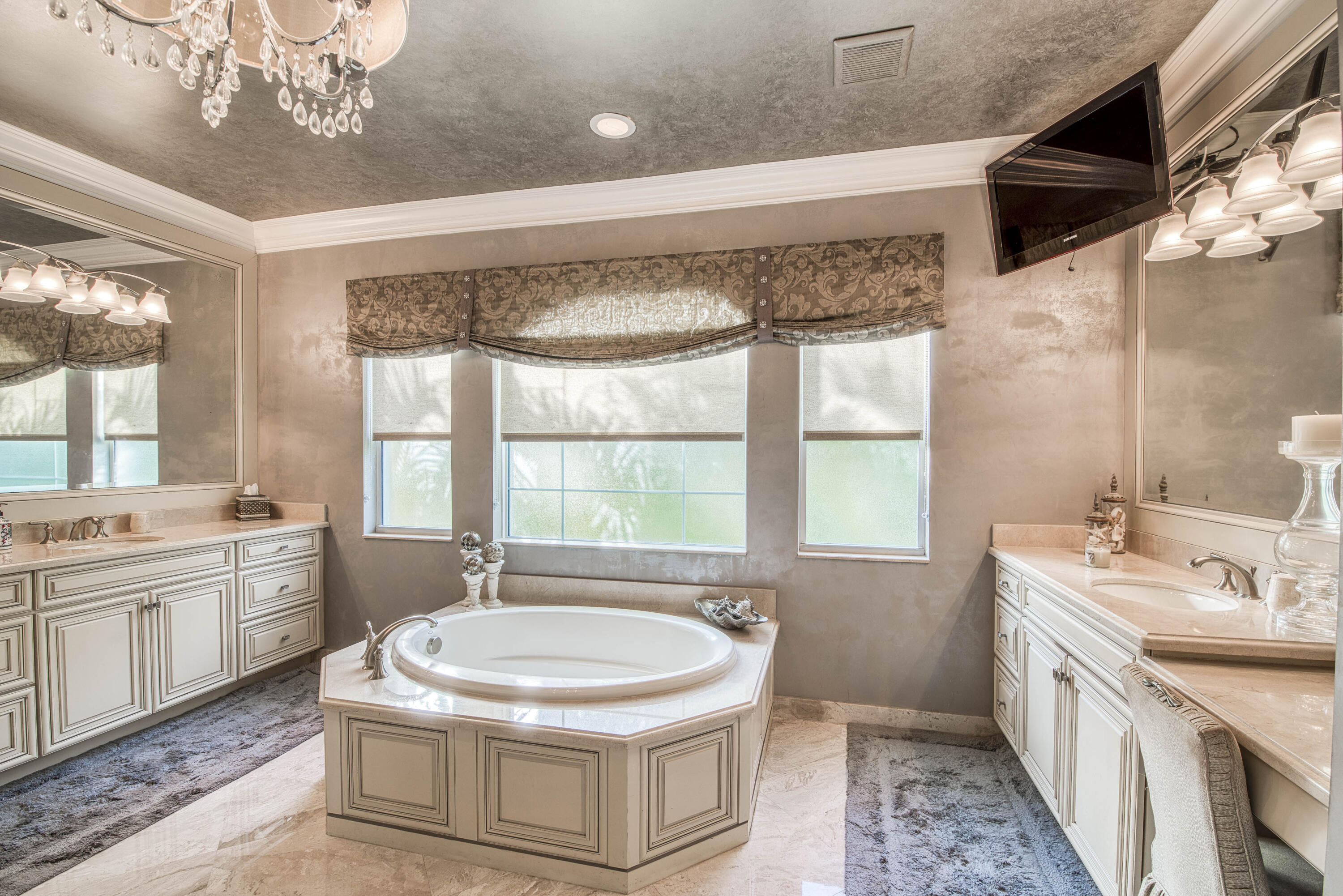 JUPITER COUNTRY CLUB - Residential