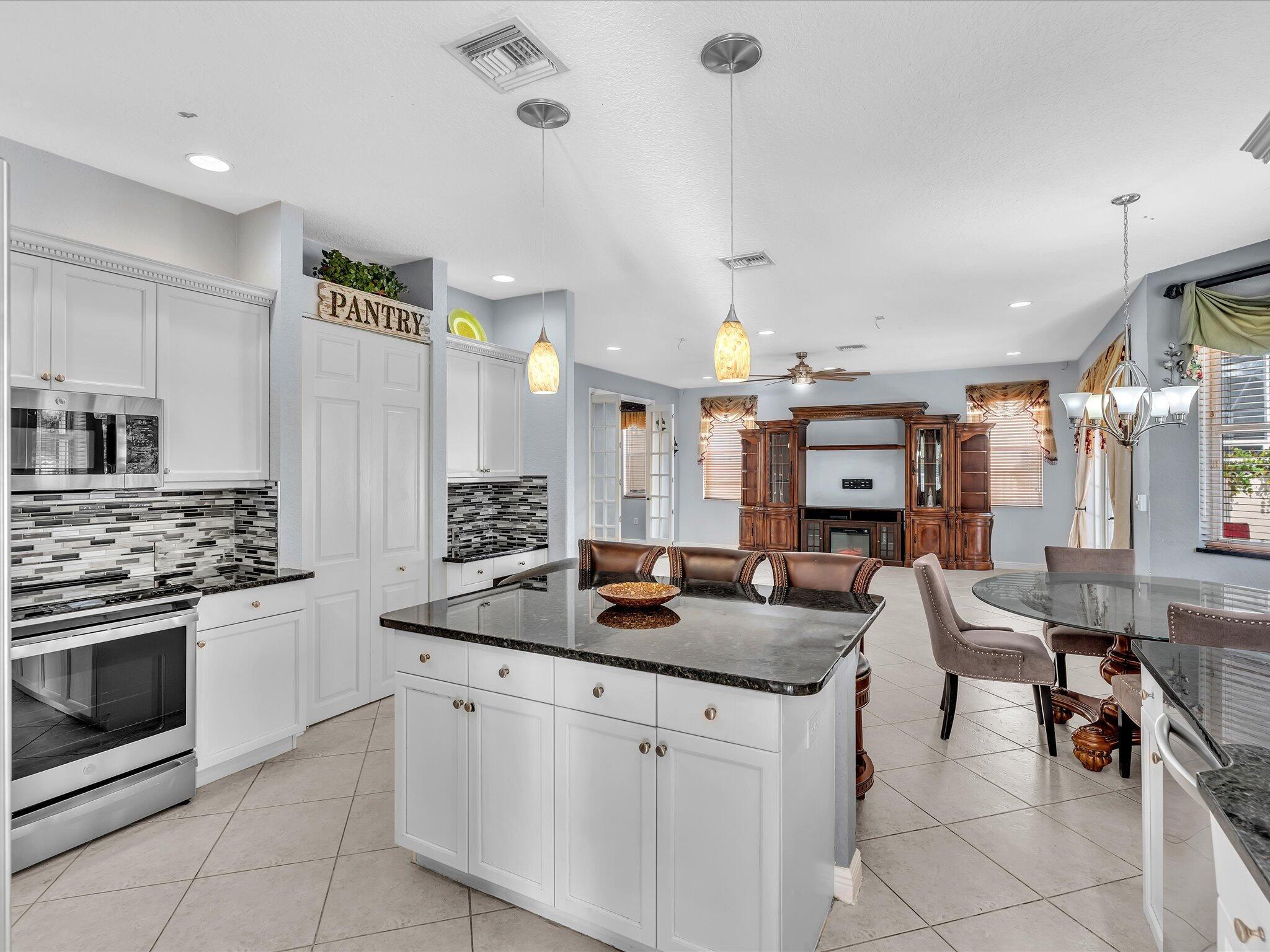 SMITH DAIRY WEST 7 PH 2 - Residential Lease