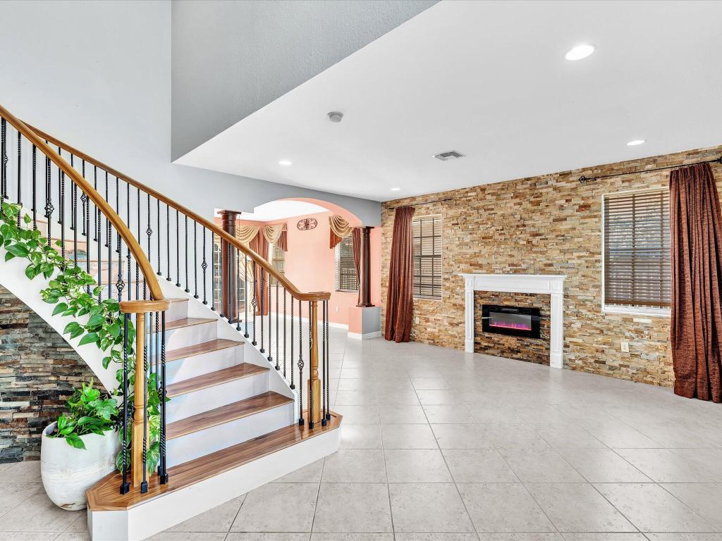 SMITH DAIRY WEST 7 PH 2 - Residential Lease