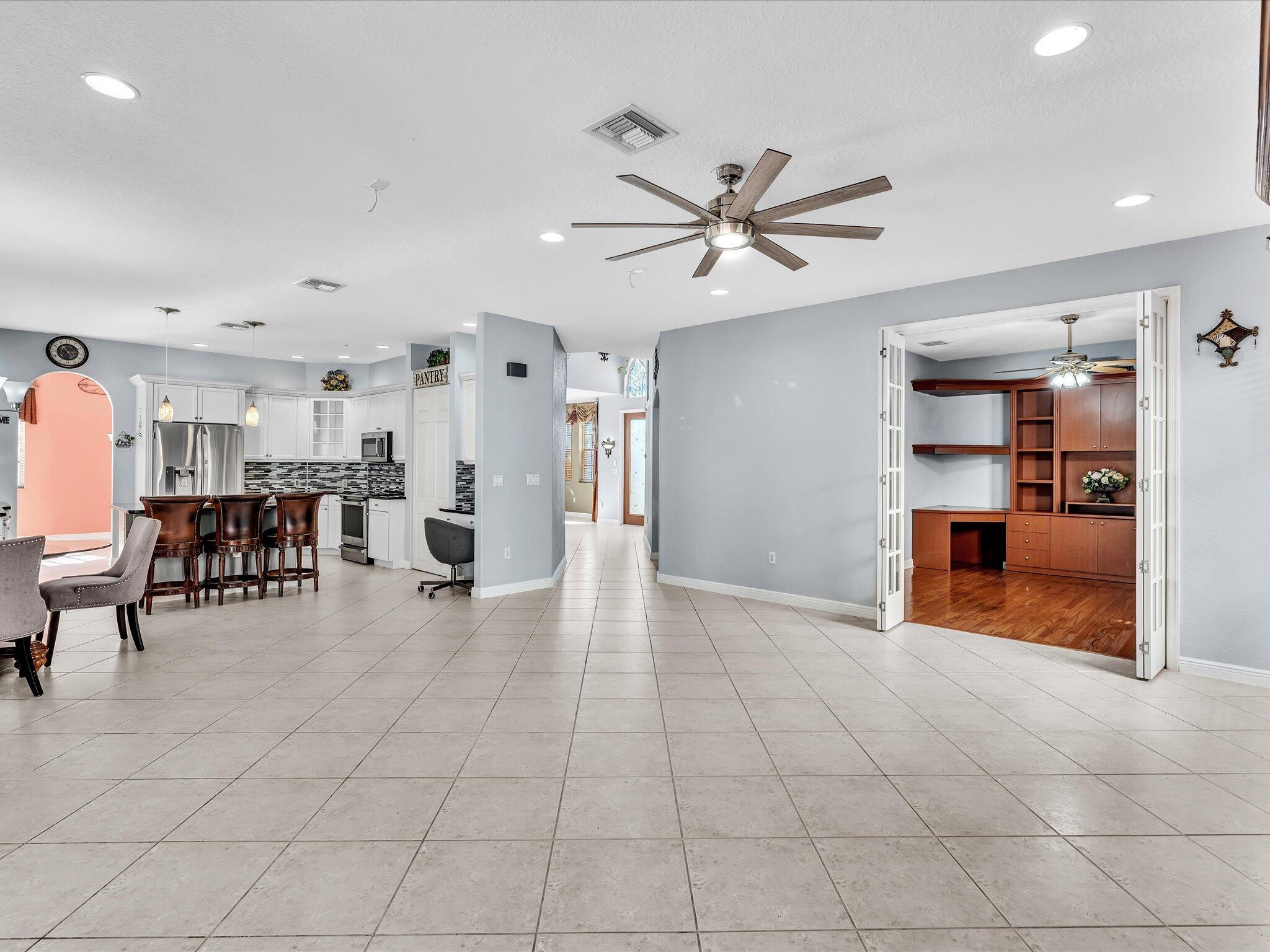 SMITH DAIRY WEST 7 PH 2 - Residential Lease