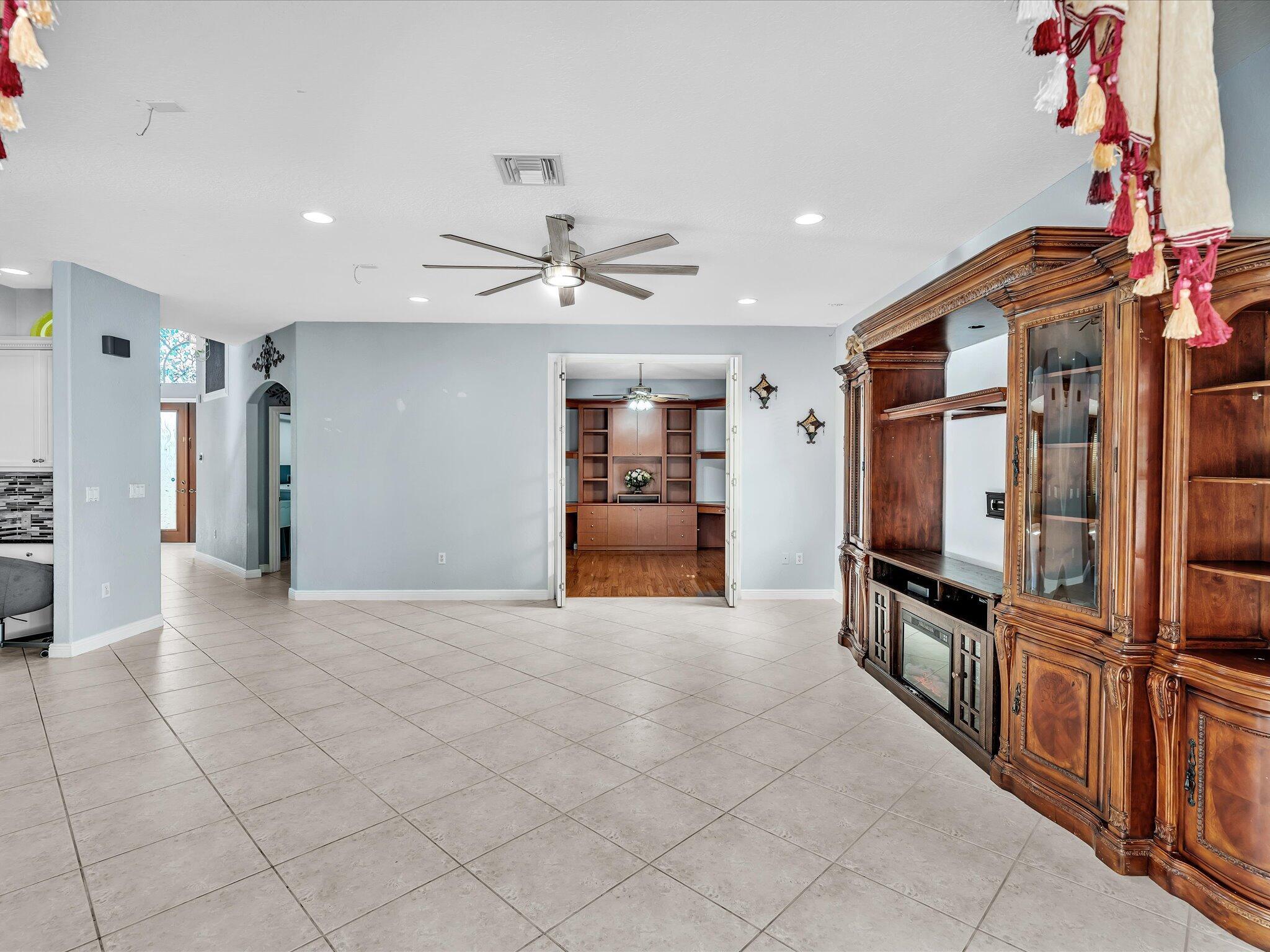 SMITH DAIRY WEST 7 PH 2 - Residential Lease