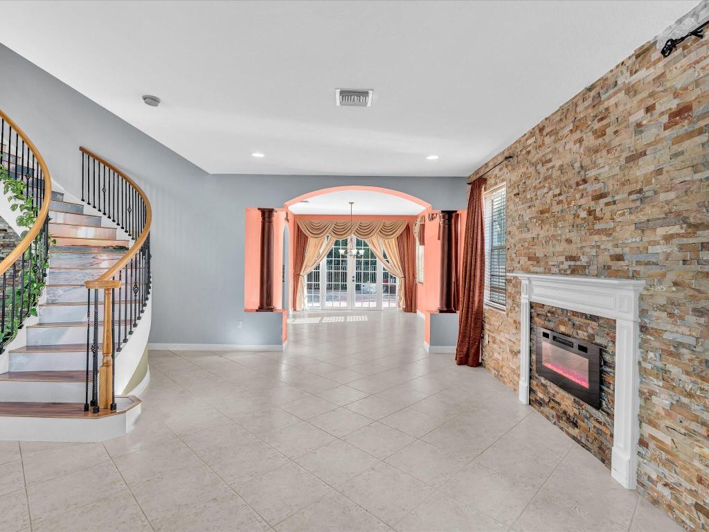 SMITH DAIRY WEST 7 PH 2 - Residential Lease