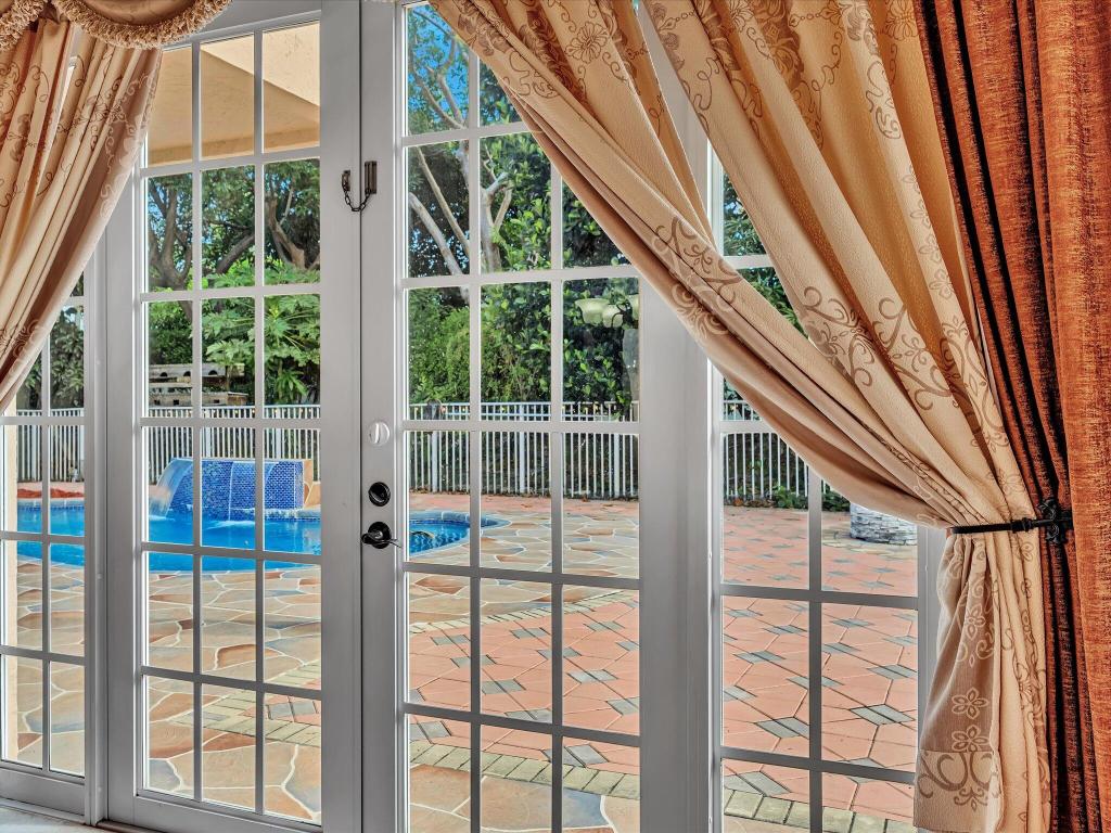 SMITH DAIRY WEST 7 PH 2 - Residential Lease