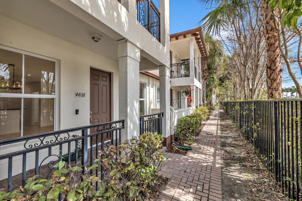 Photo of 4826 Acadian Trail, Coconut Creek, FL 33073 (MLS # B26002870)