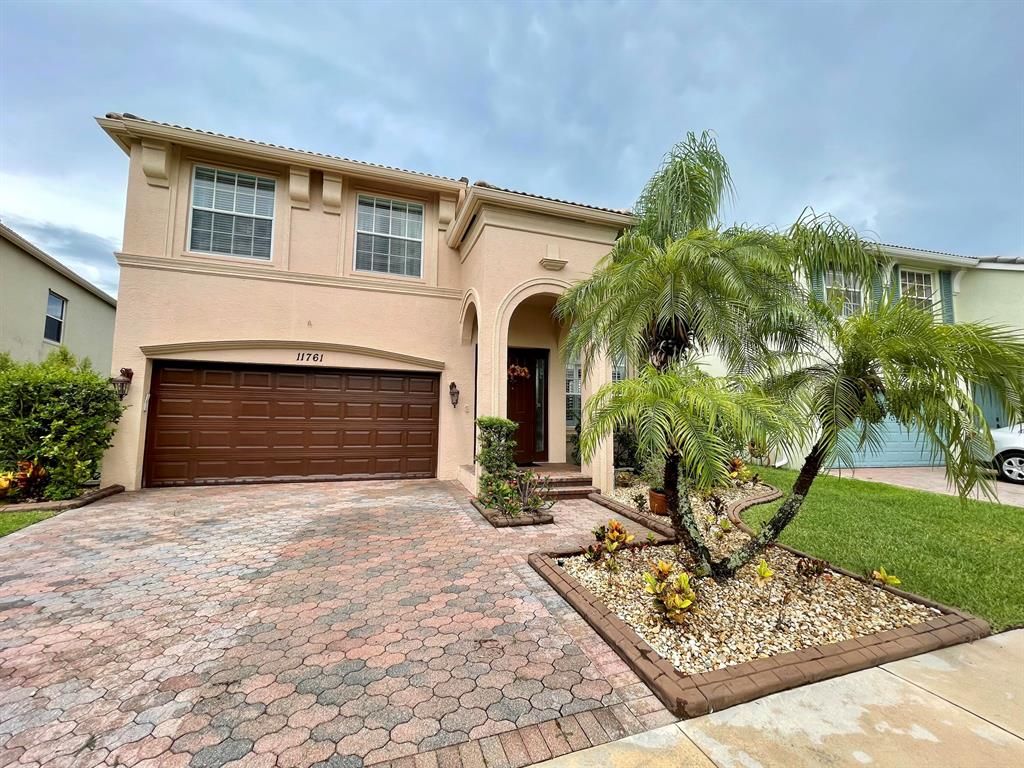 Photo of 11761 SW Bennington Circle, Port Saint Lucie, FL 34987 (MLS # R10726865)