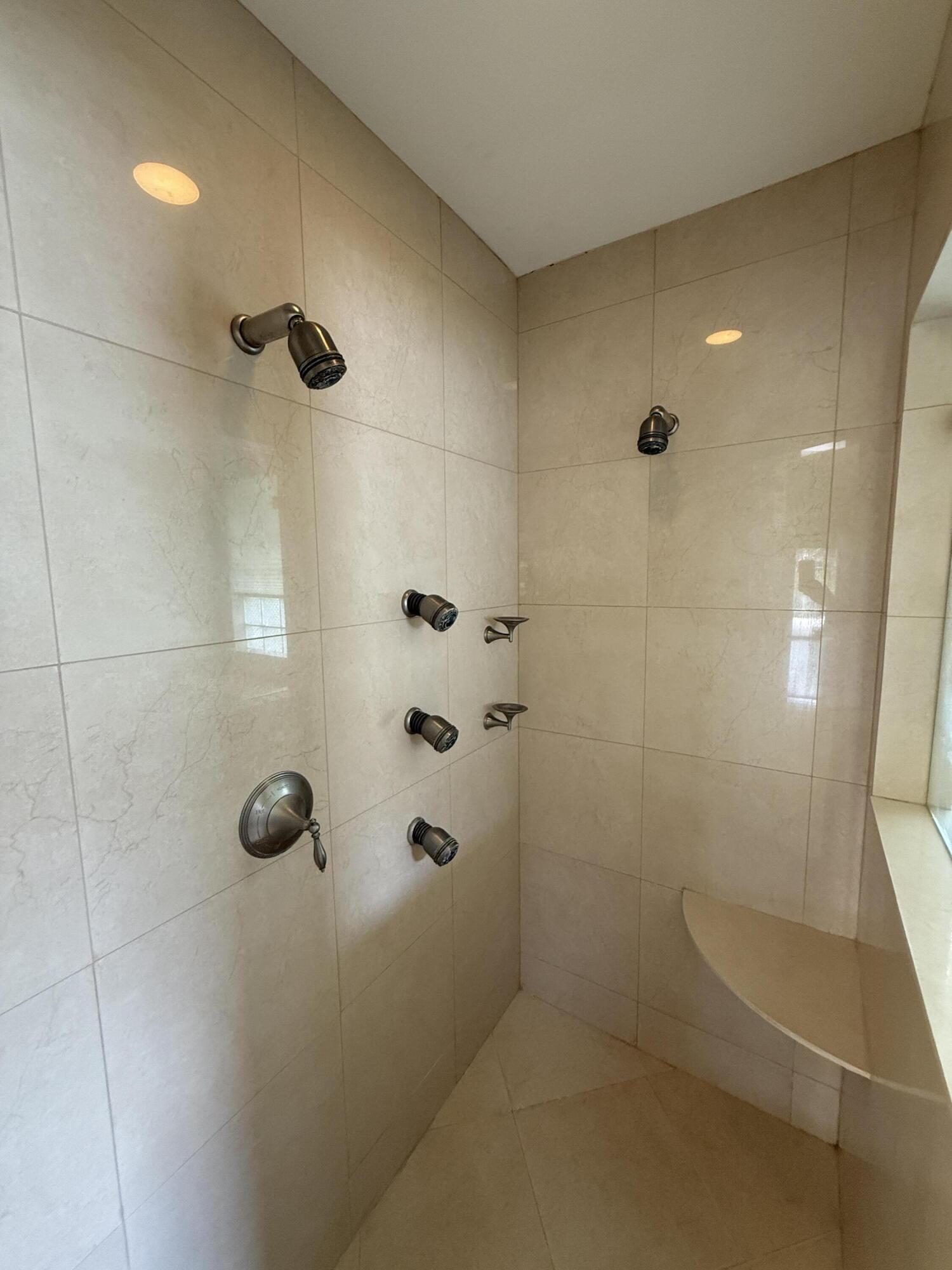 LAKE CHARLESTON PAR R - Residential