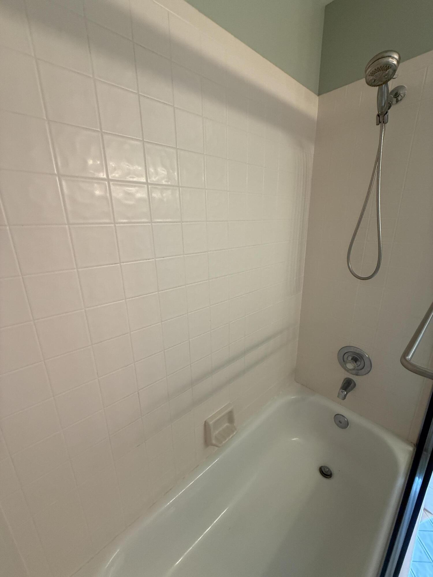 LAKE CHARLESTON PAR R - Residential