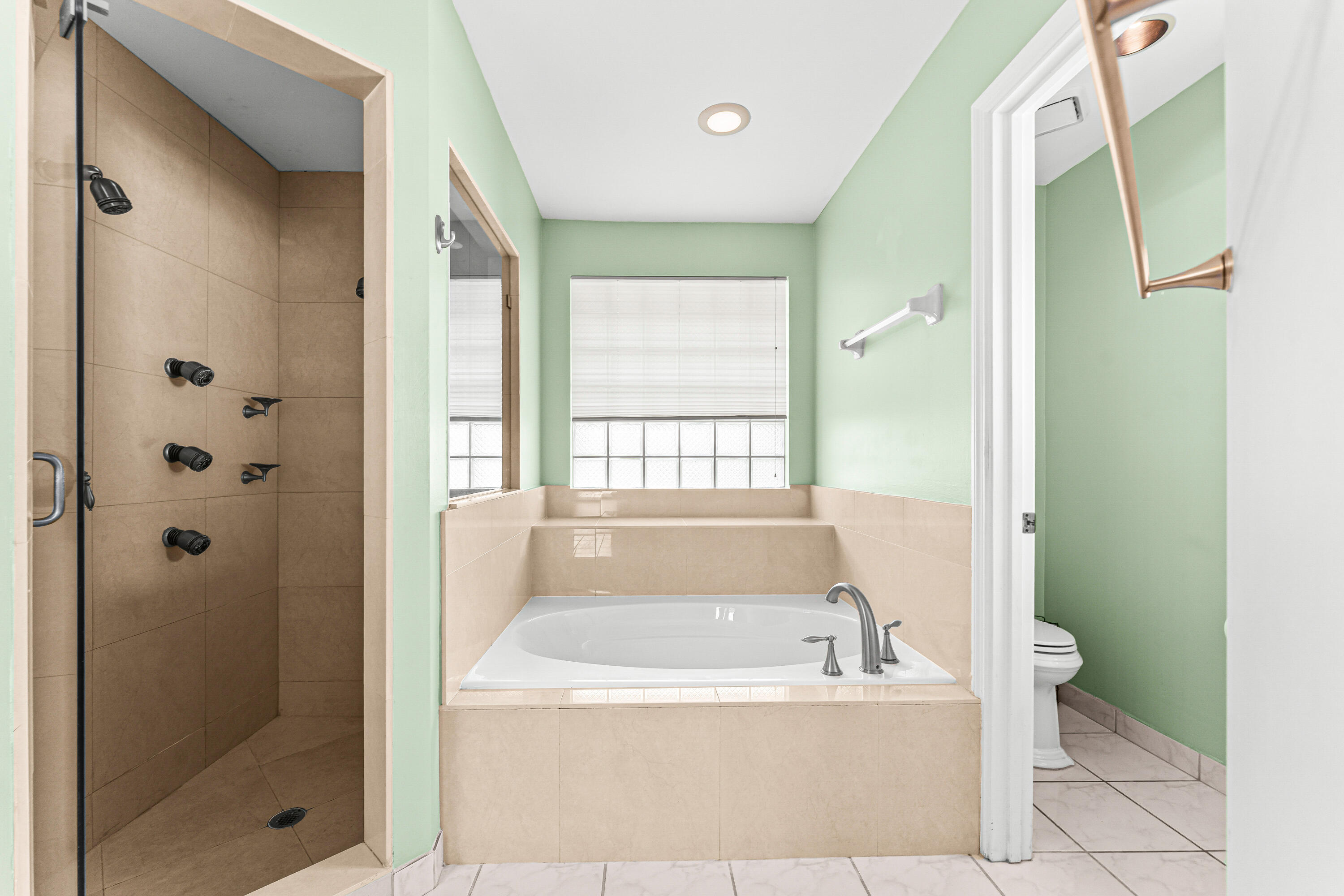 LAKE CHARLESTON PAR R - Residential