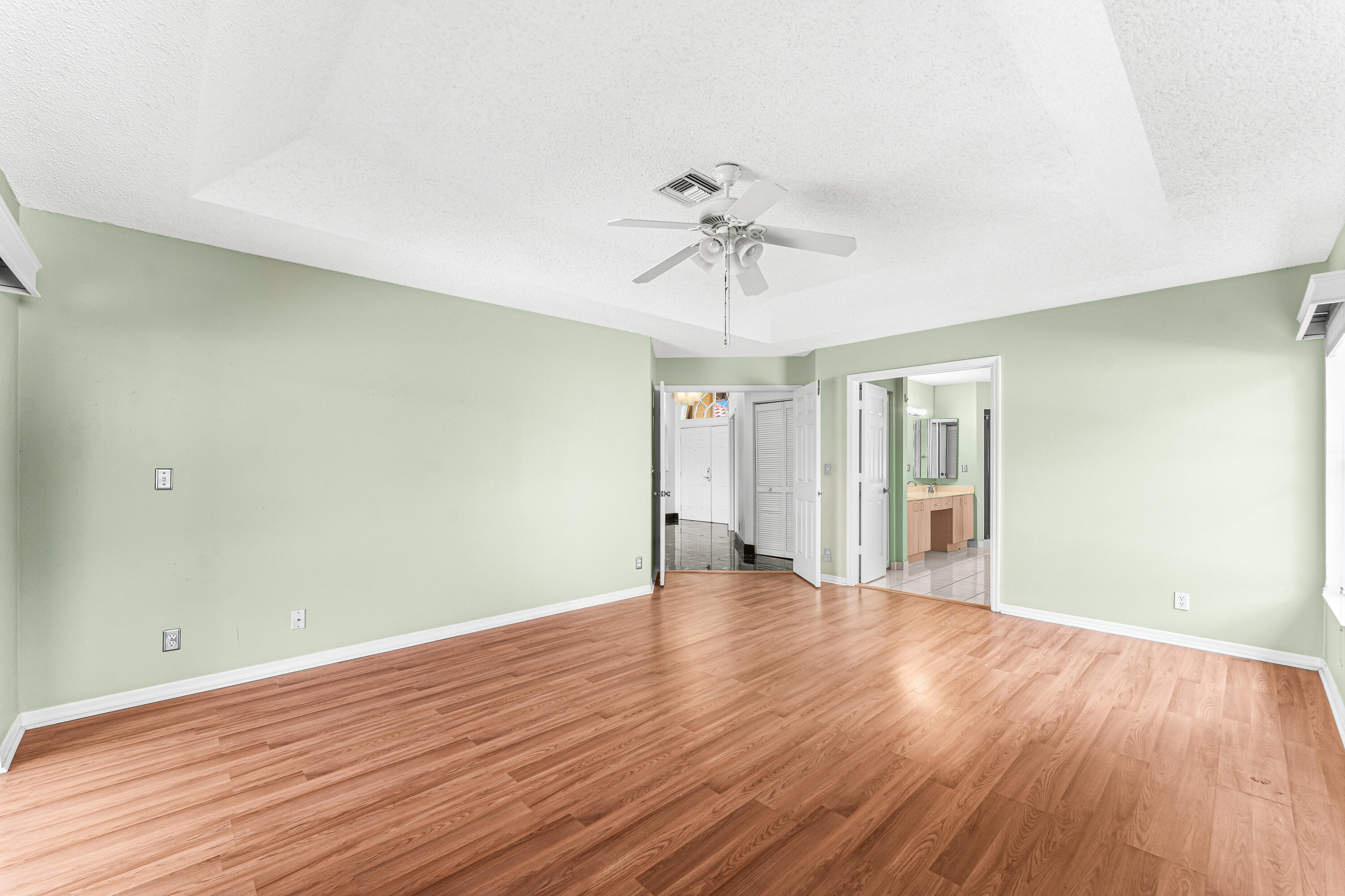 LAKE CHARLESTON PAR R - Residential