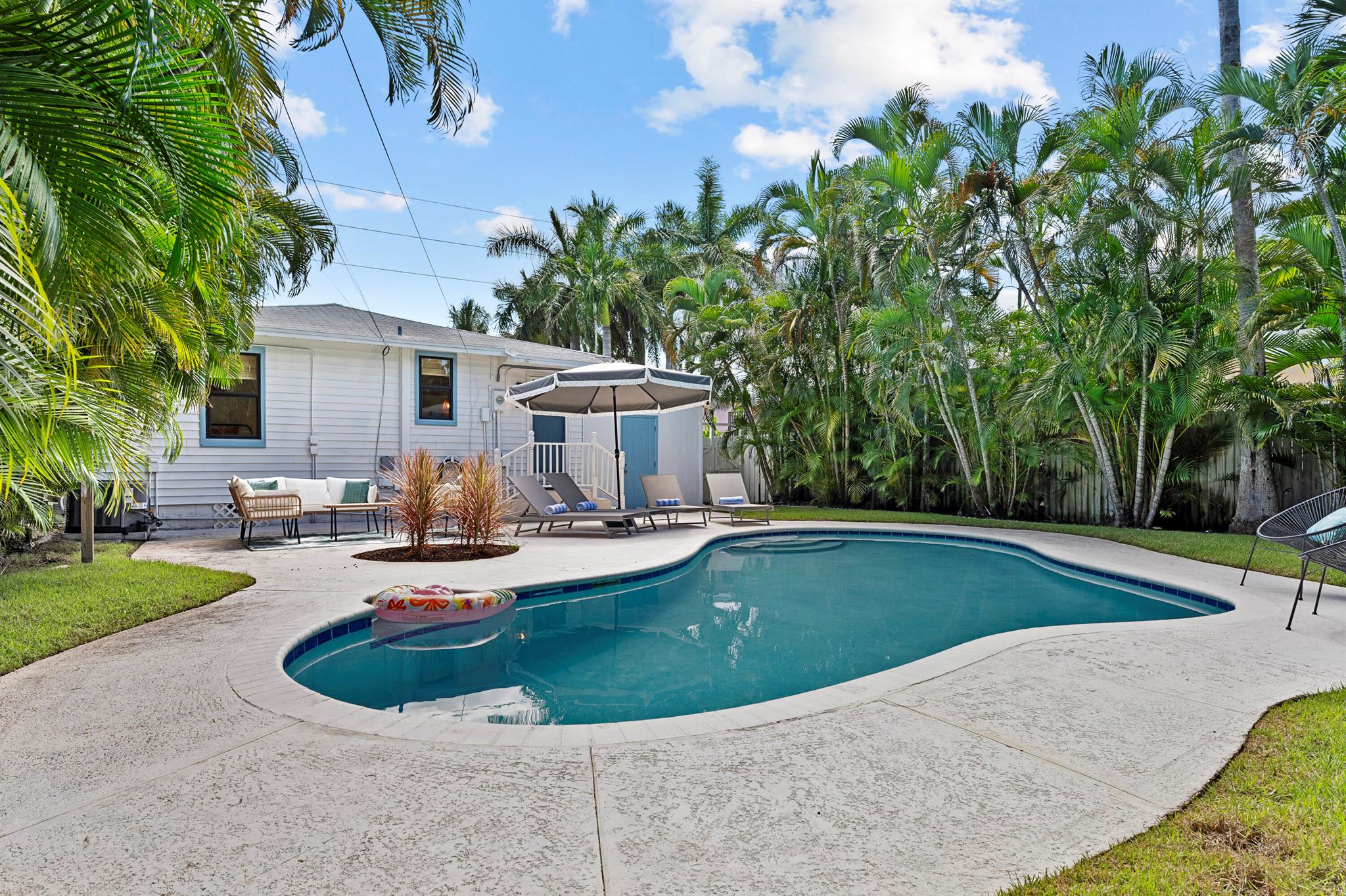 GARDENS THE - Residential Lease