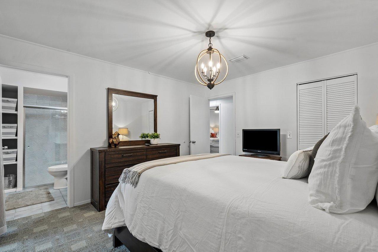 SOUTH SHORE 1 OF WELLINGTON - Residential Lease