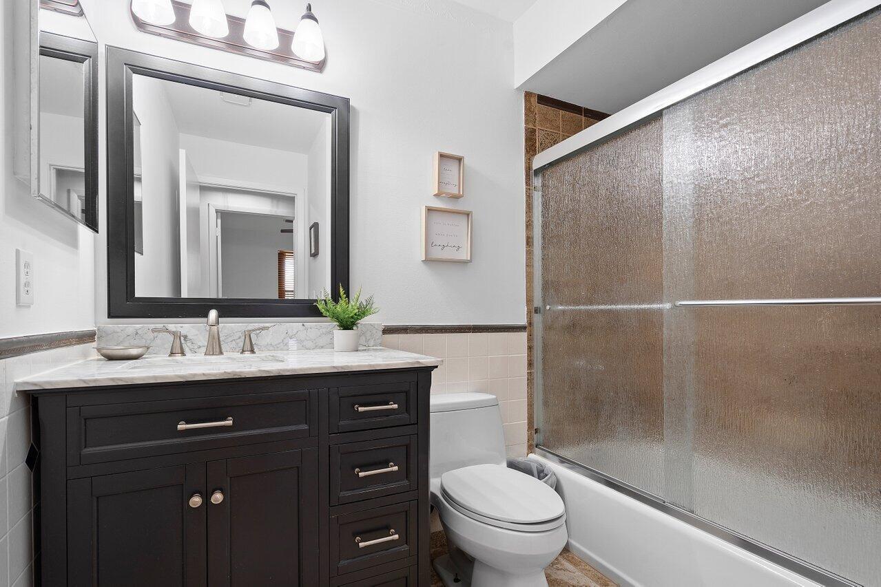 SOUTH SHORE 1 OF WELLINGTON - Residential Lease