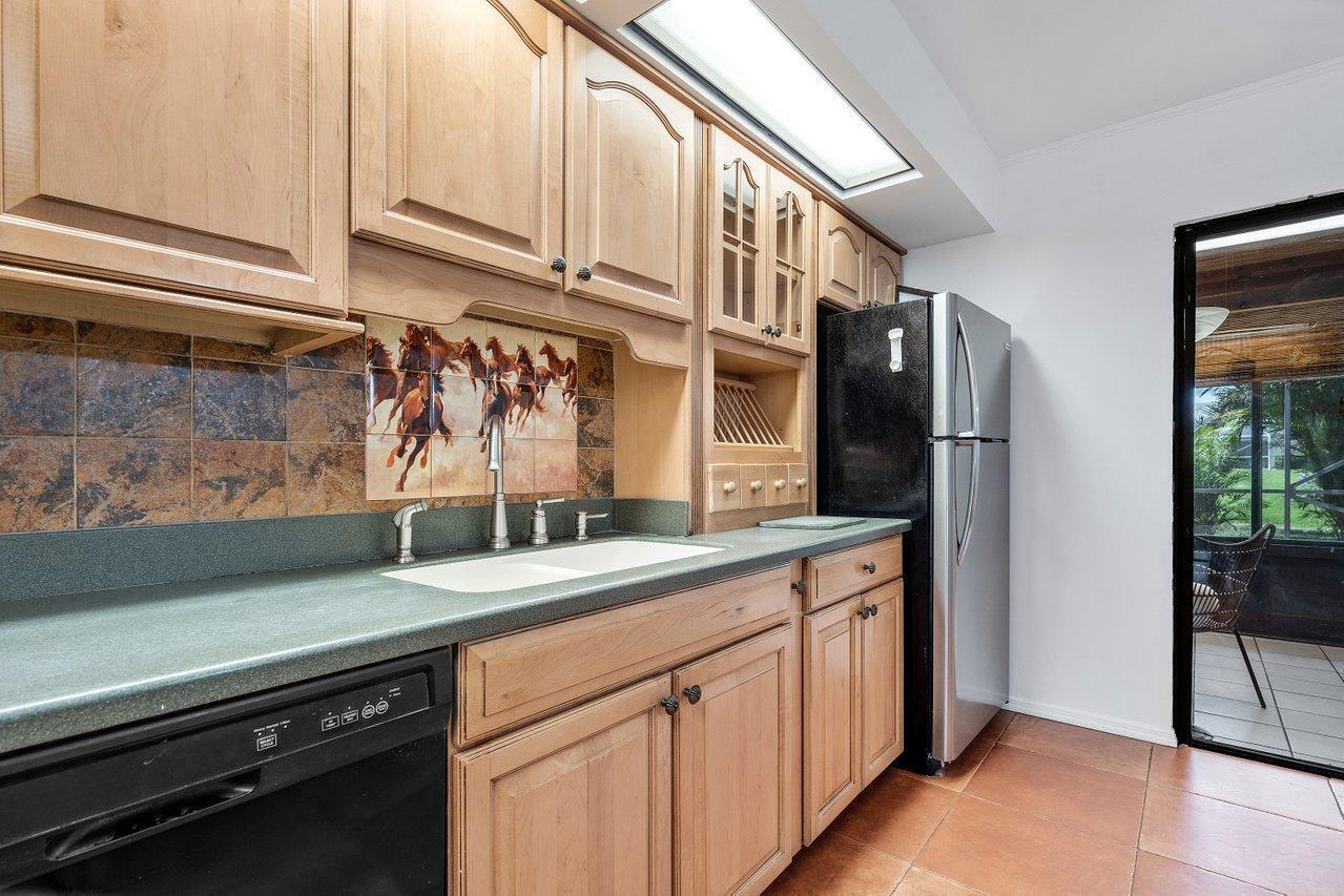 SOUTH SHORE 1 OF WELLINGTON - Residential Lease