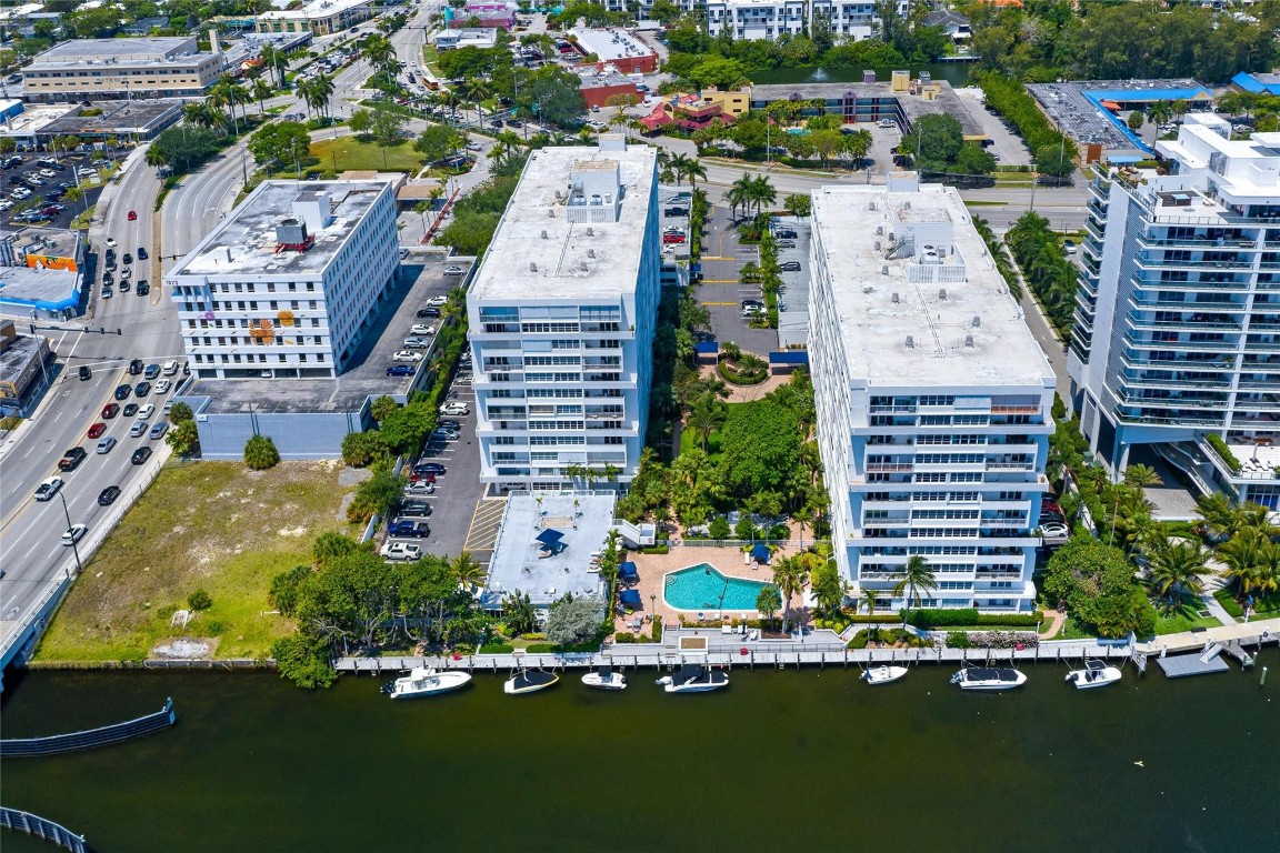 EAST POINT TOWERS - Residential