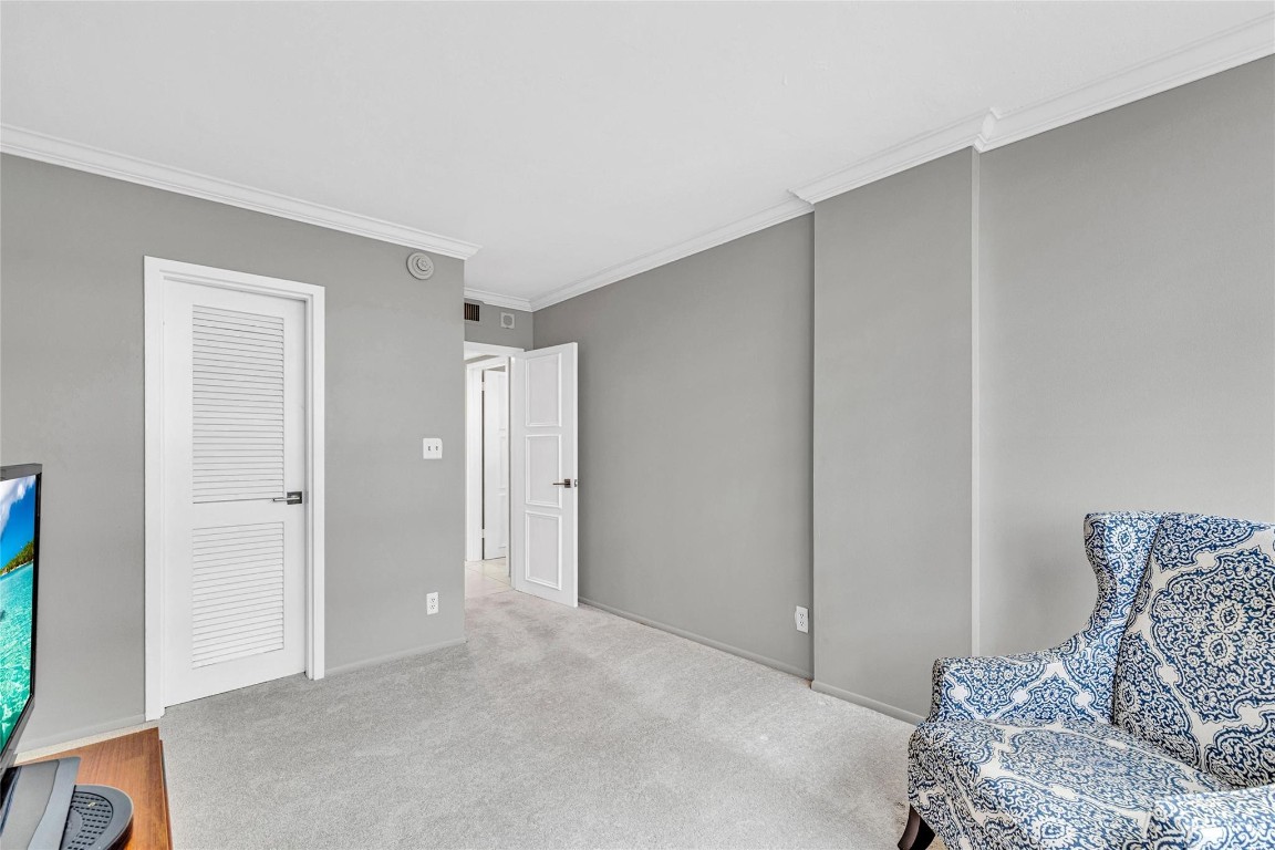 EAST POINT TOWERS - Residential