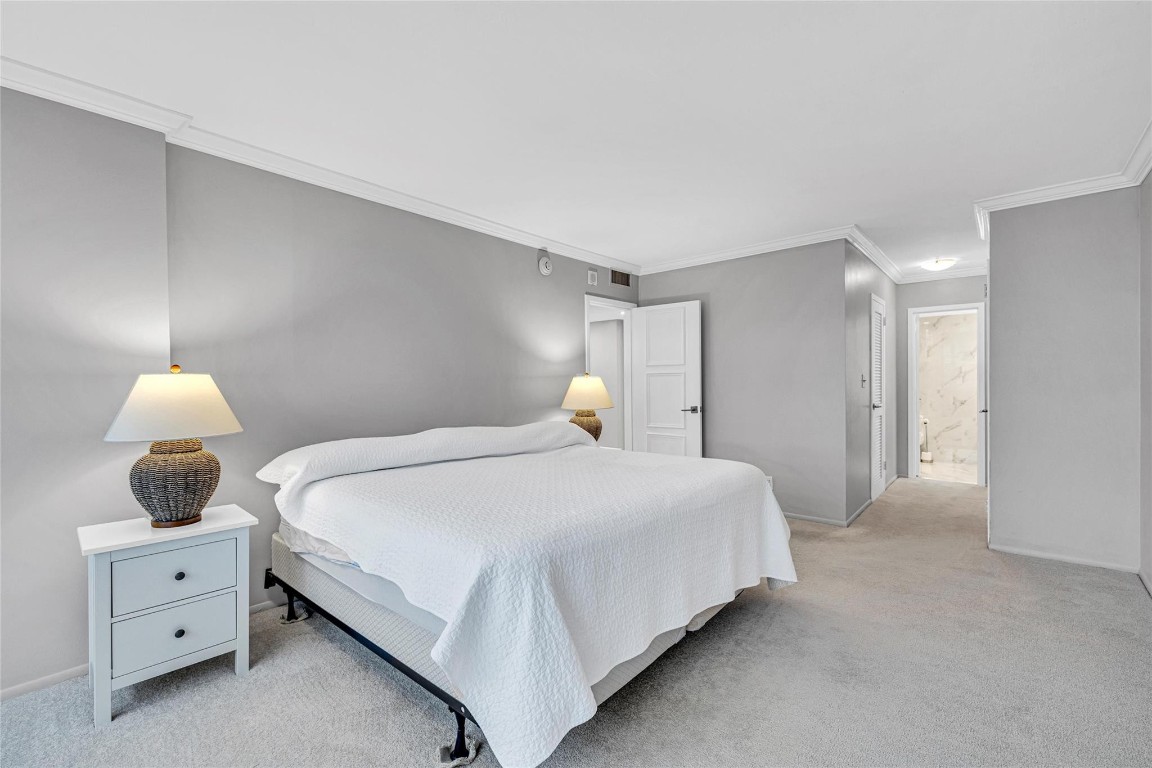 EAST POINT TOWERS - Residential