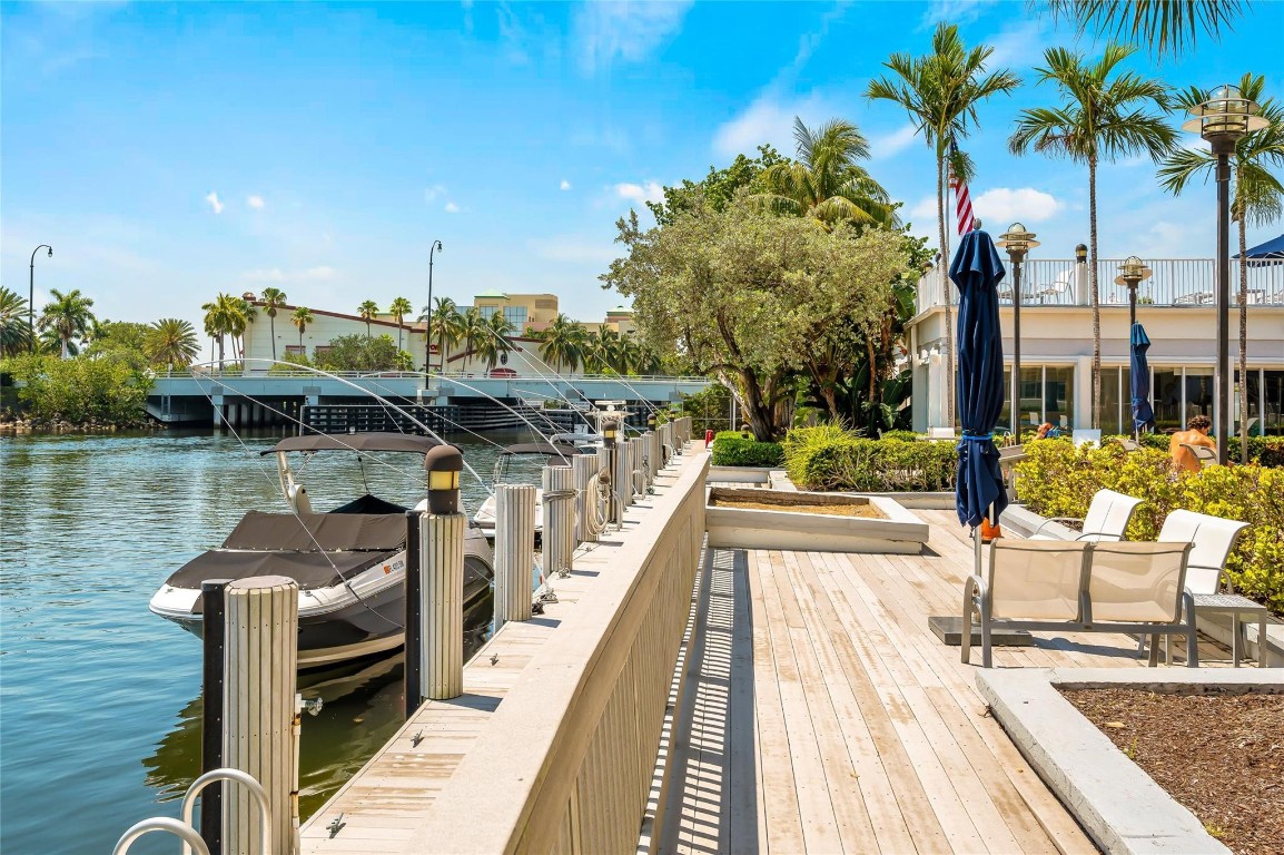 EAST POINT TOWERS - Residential