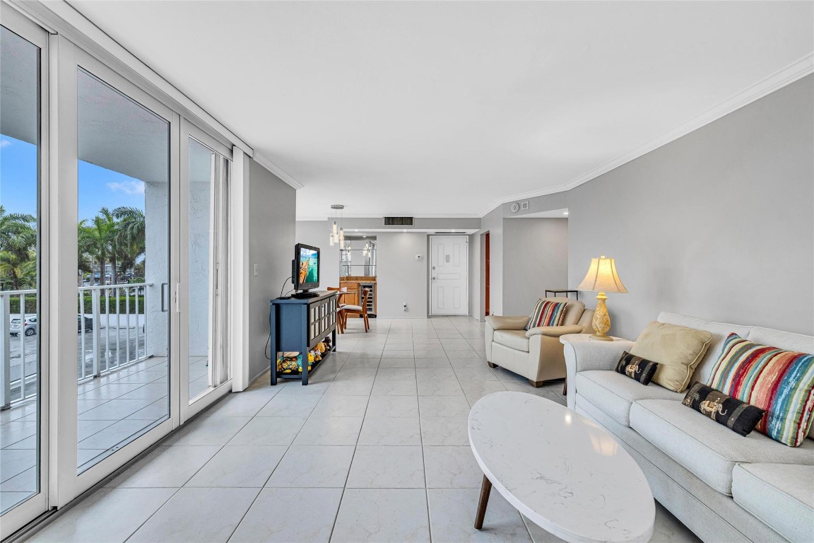 EAST POINT TOWERS - Residential