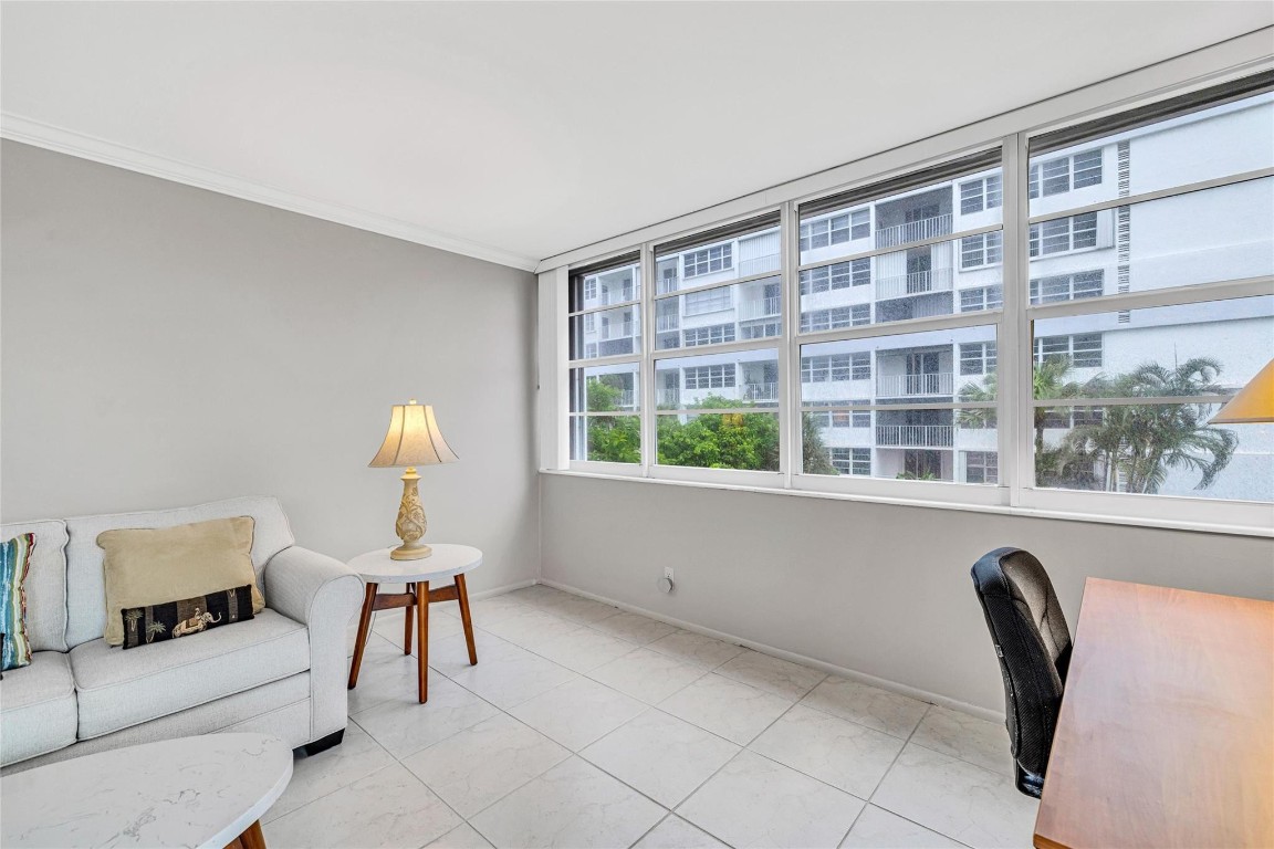 EAST POINT TOWERS - Residential