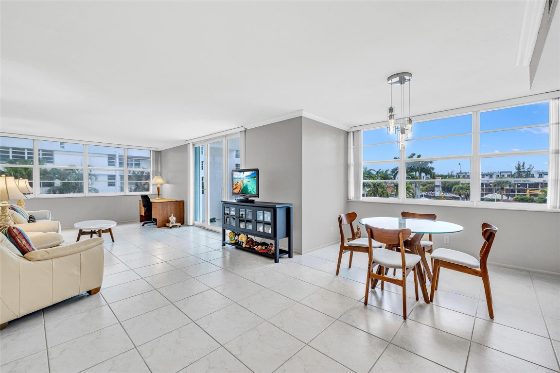 EAST POINT TOWERS - Residential