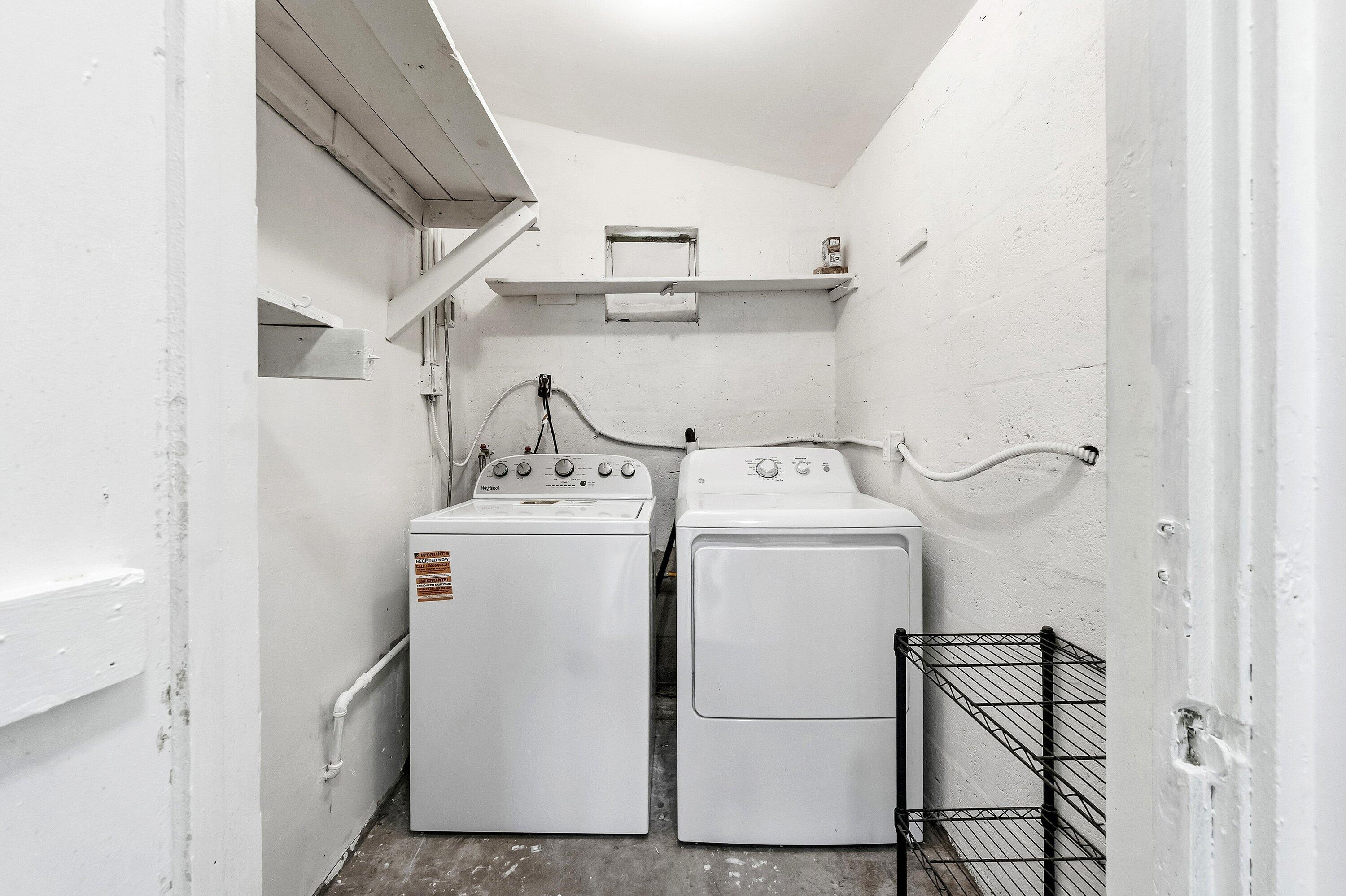 ENGLEWOOD MANOR - Residential