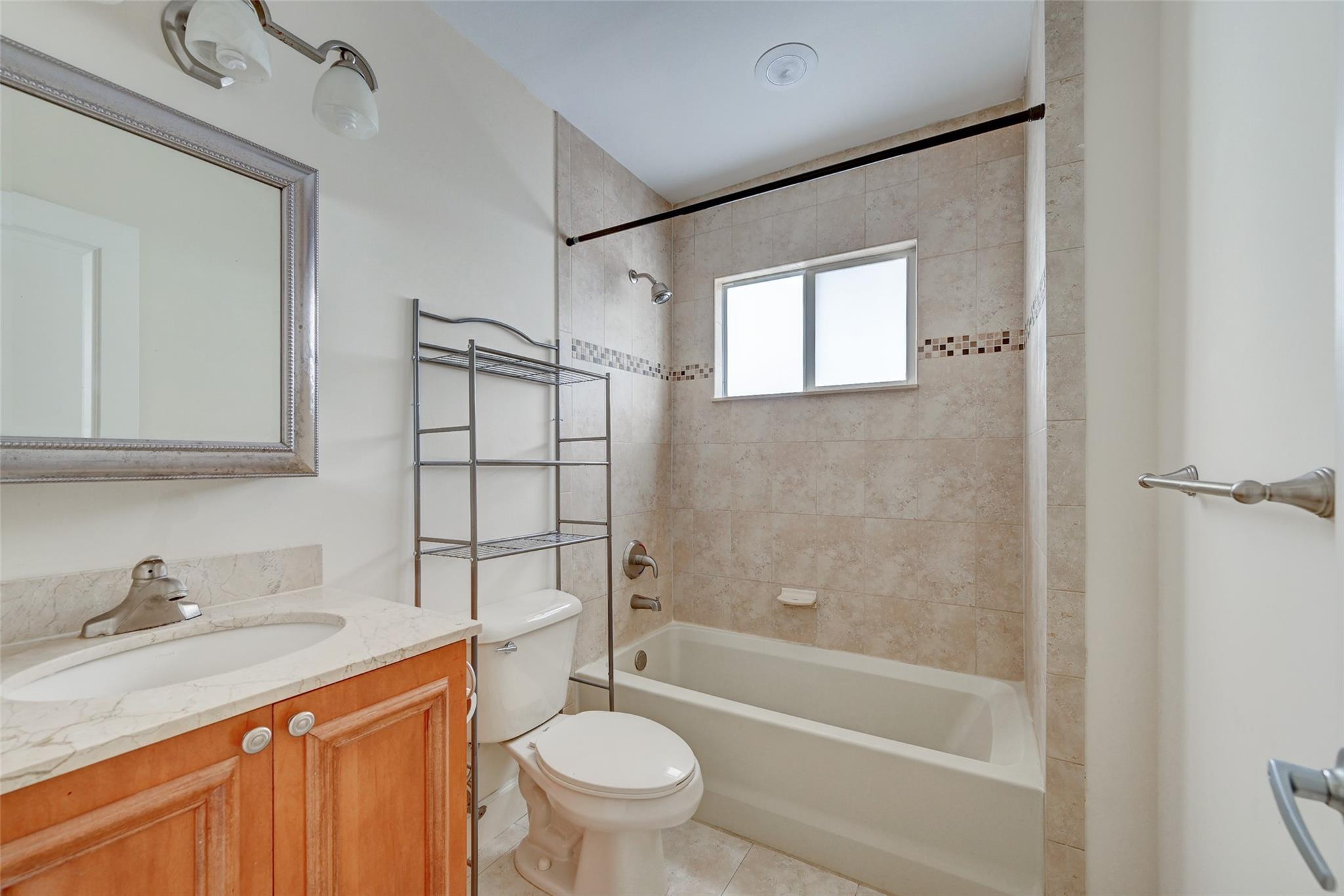 Boulevard Park Isles Sec - Residential Lease