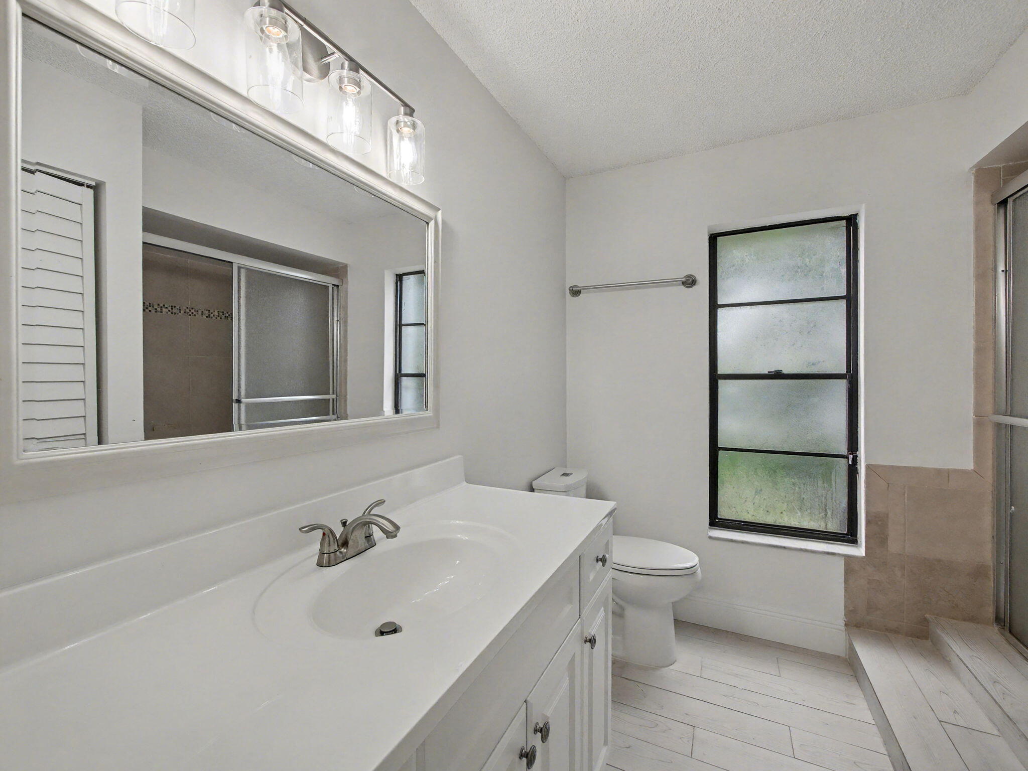 LAKES OF SHERBROOKE PH 4 - Residential