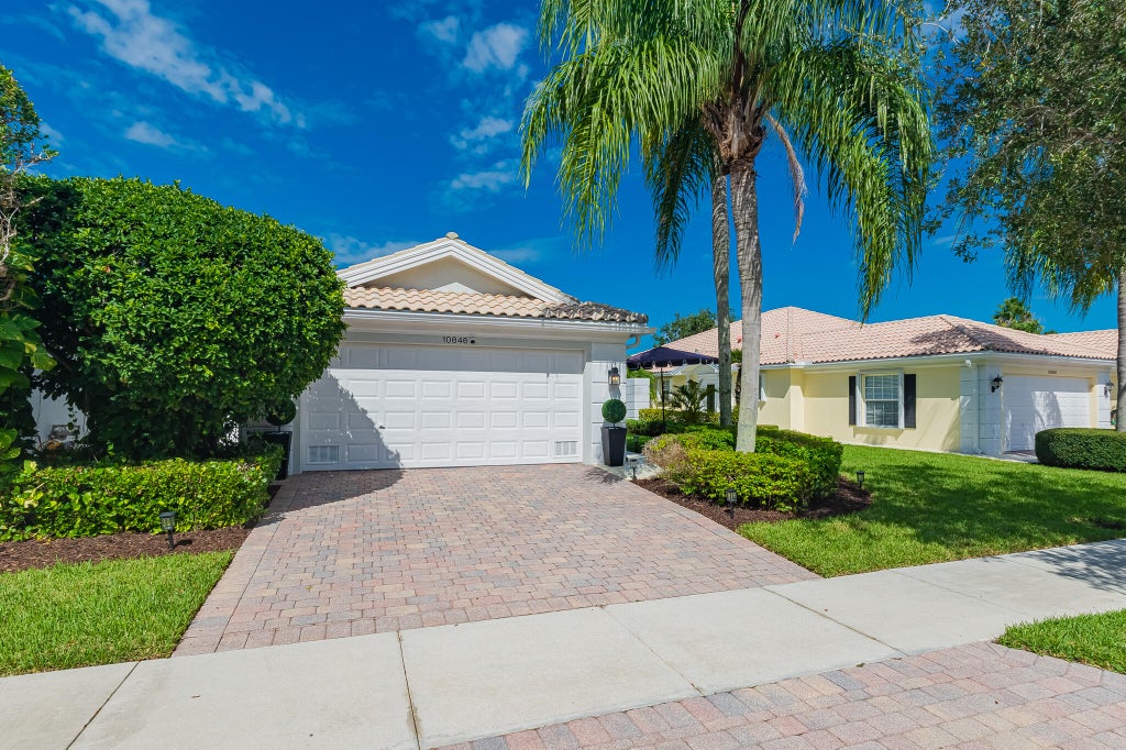 Photo of 10846 SW Elsinore Drive, Port Saint Lucie, FL 34987 (MLS # B26076998)