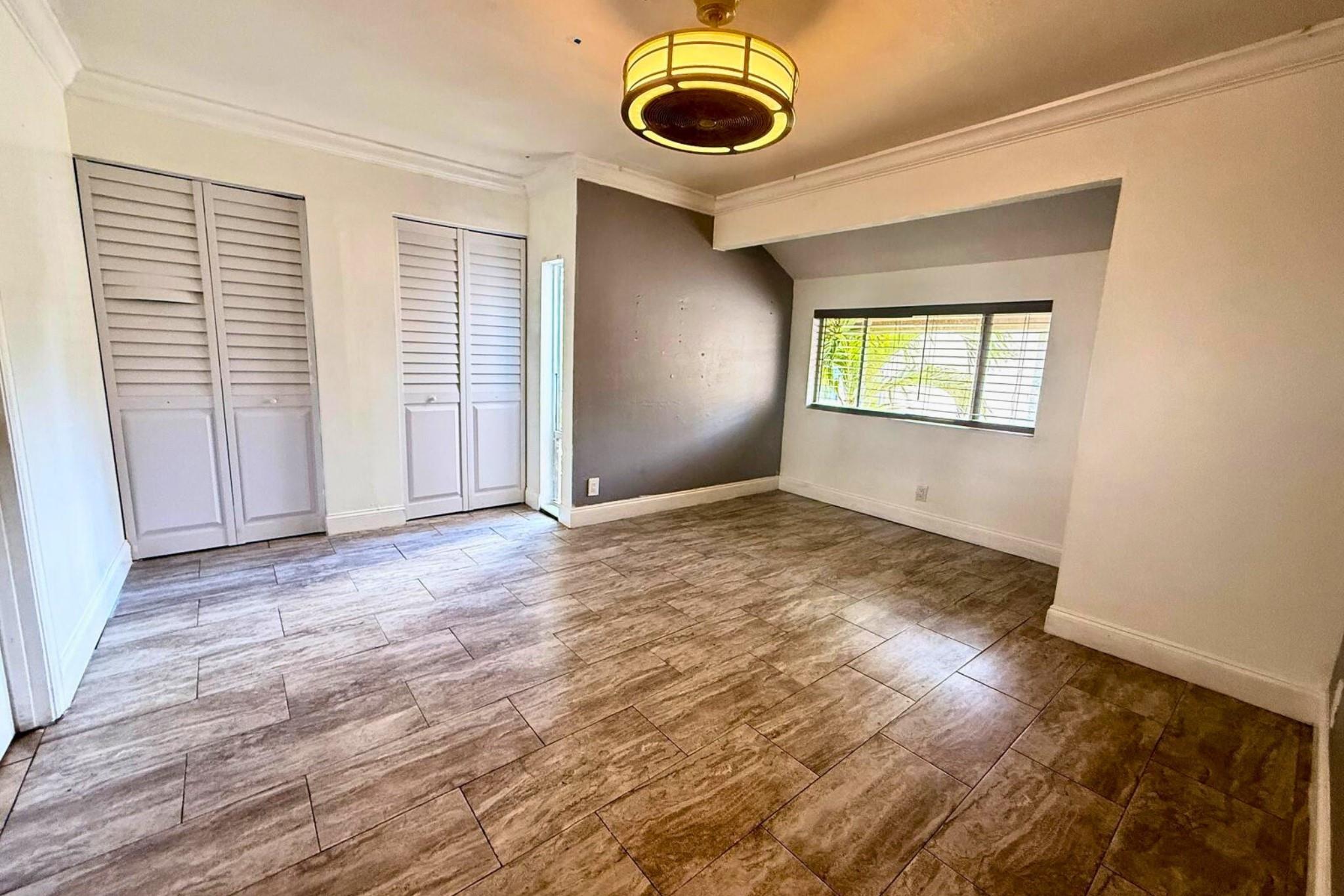Townhouses at Jacaranda 4 - Residential
