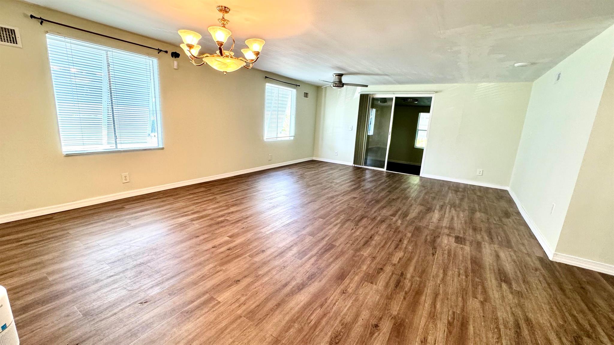 4142 2nd Court