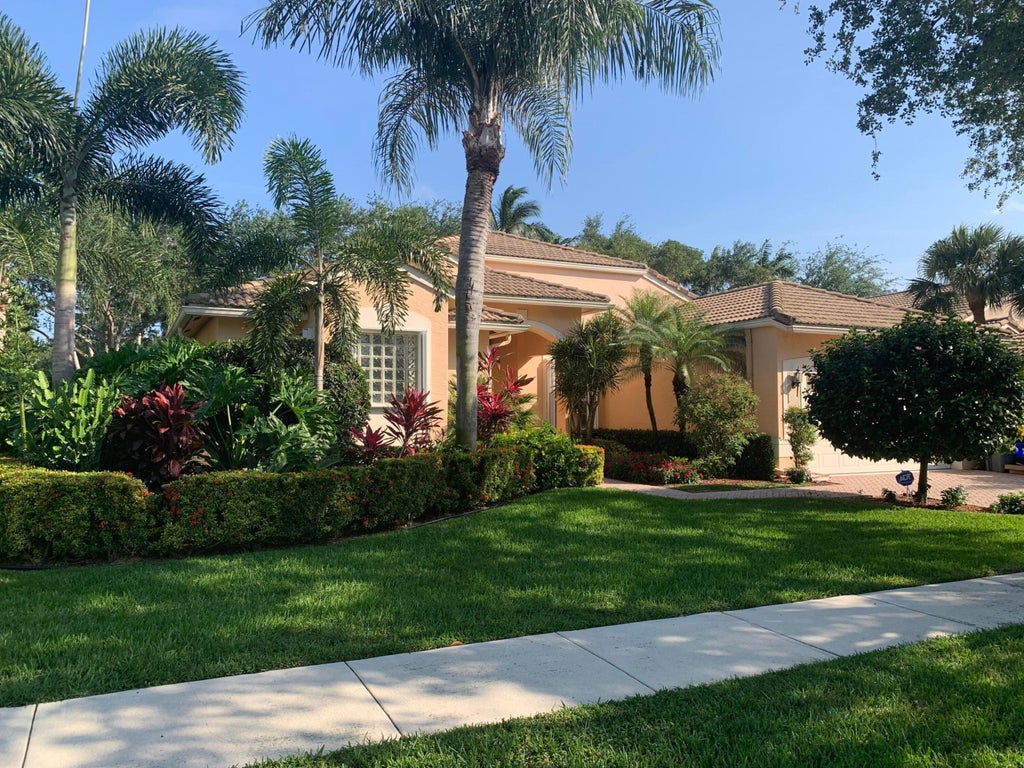 Photo of 7642 New Ellenton Drive, Boynton Beach, FL 33437 (MLS # B26079604)