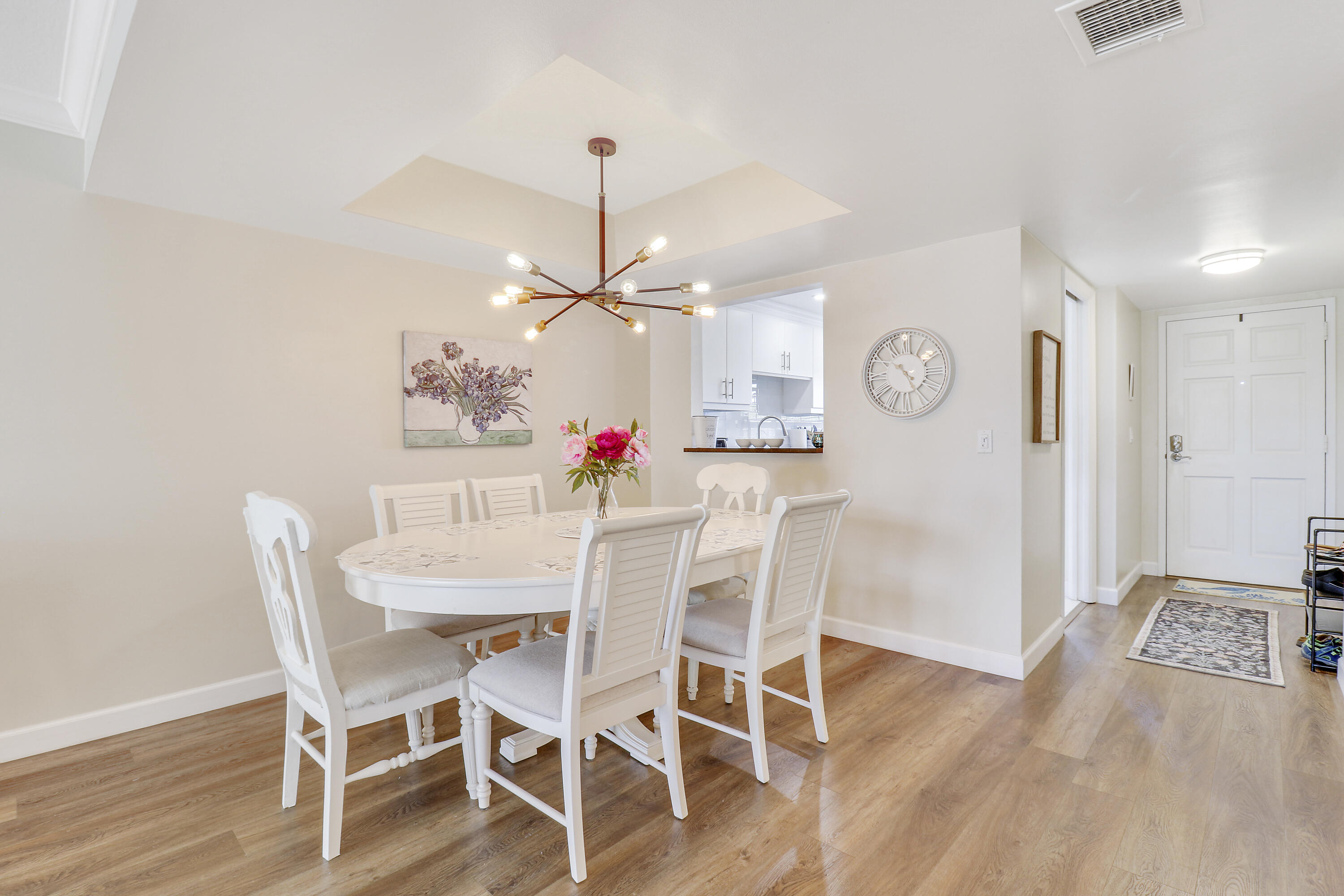 SHUTTERS CONDO - Residential