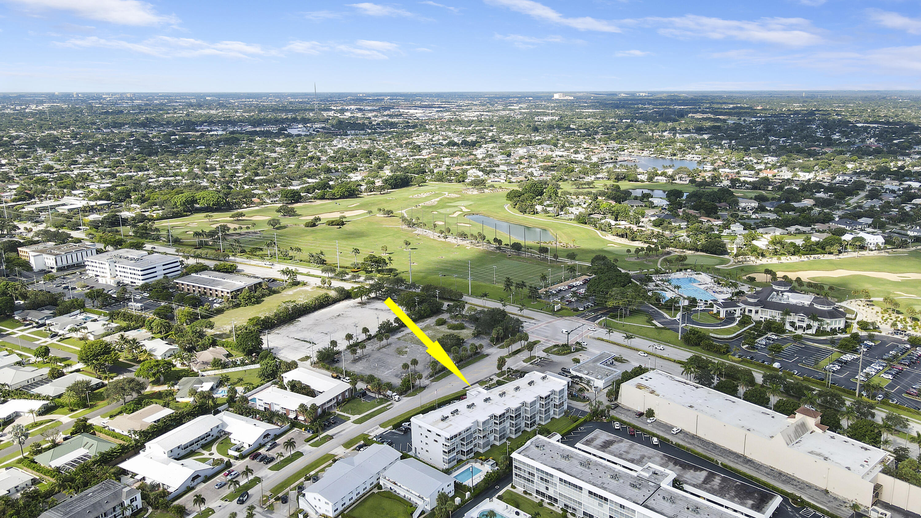 SHUTTERS CONDO - Residential